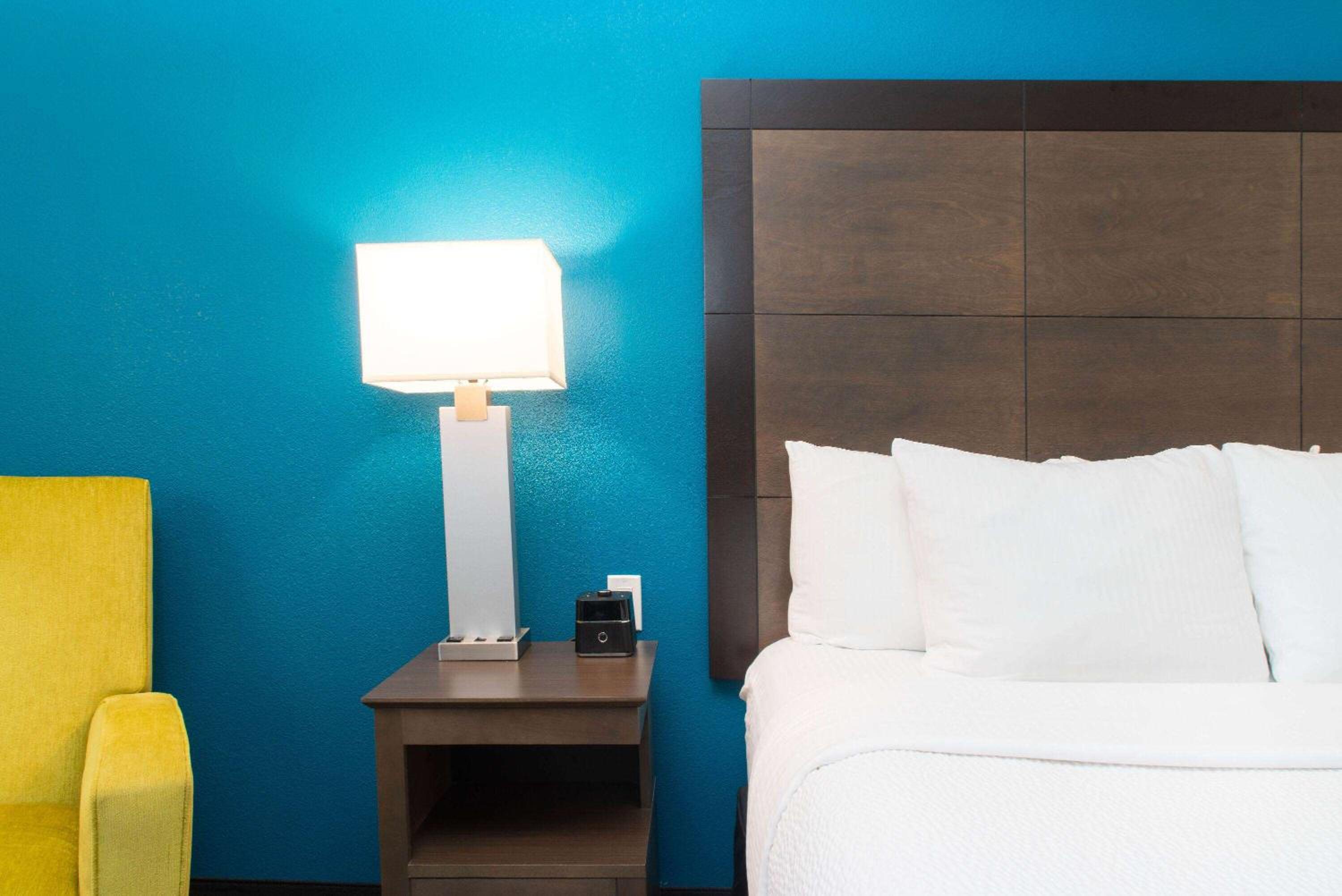 Deluxe King Room - Photo 4
