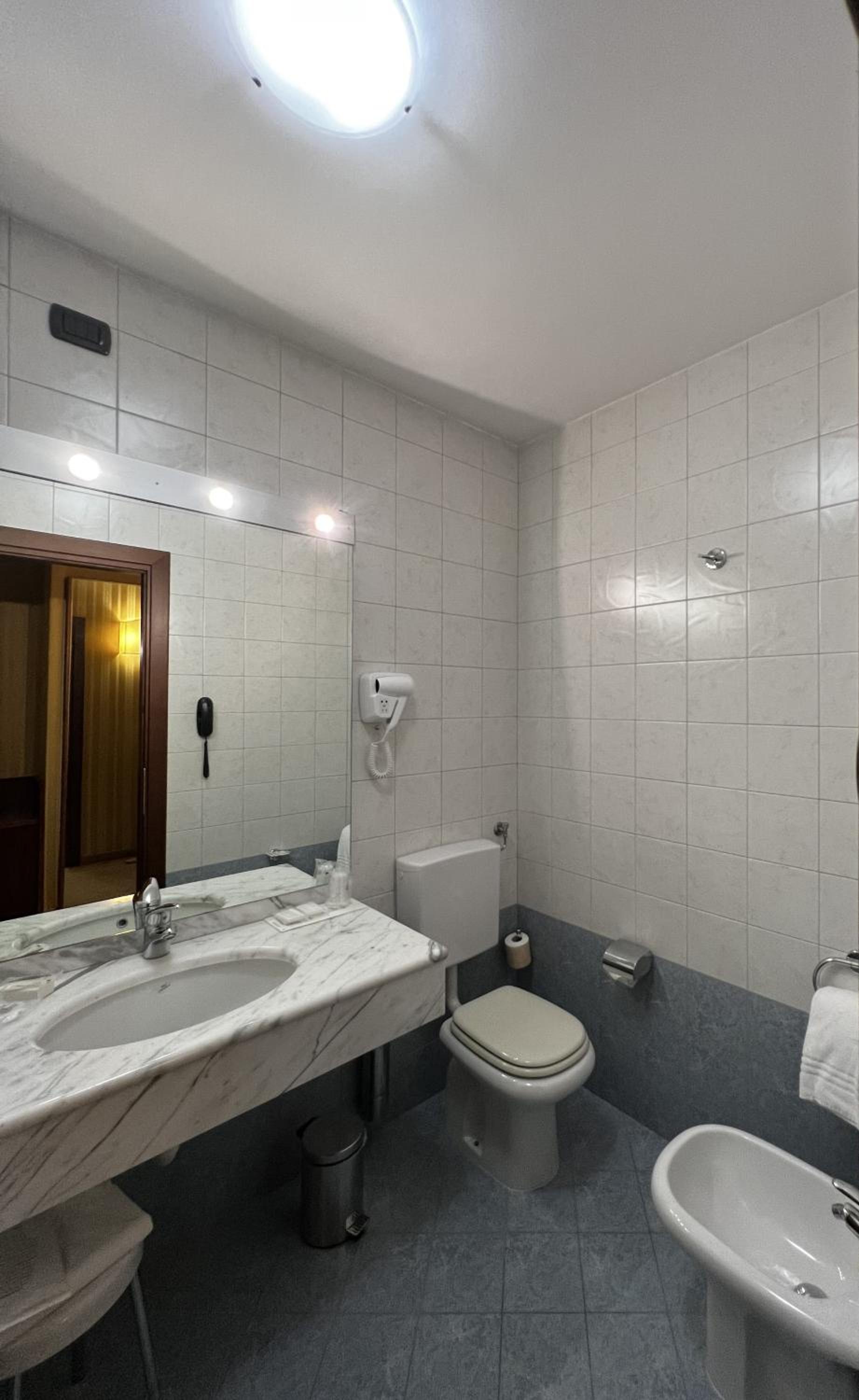 King Suite - Photo 6
