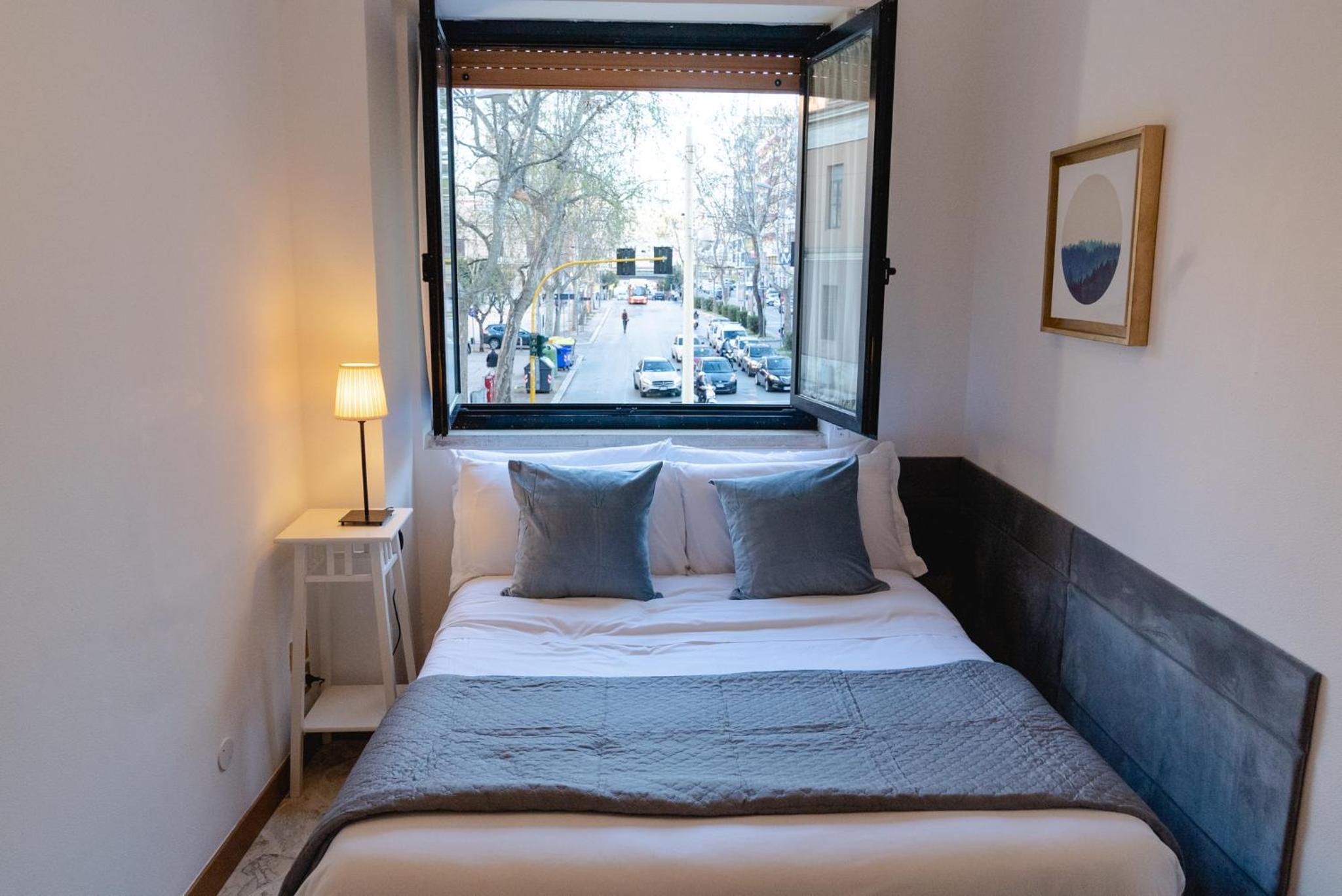 Single Room With Private External Bathroom