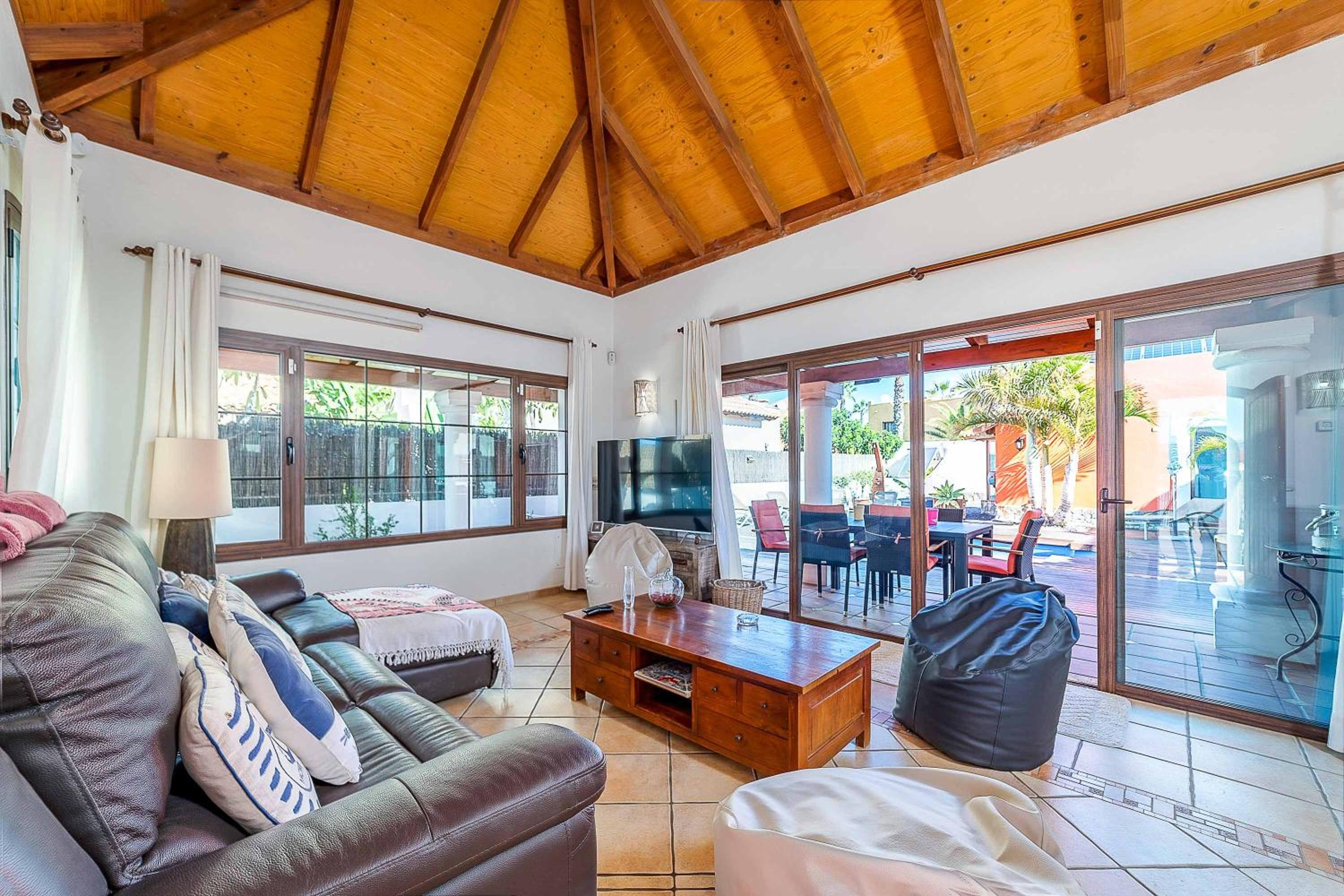 Villa de Tres Habitaciones