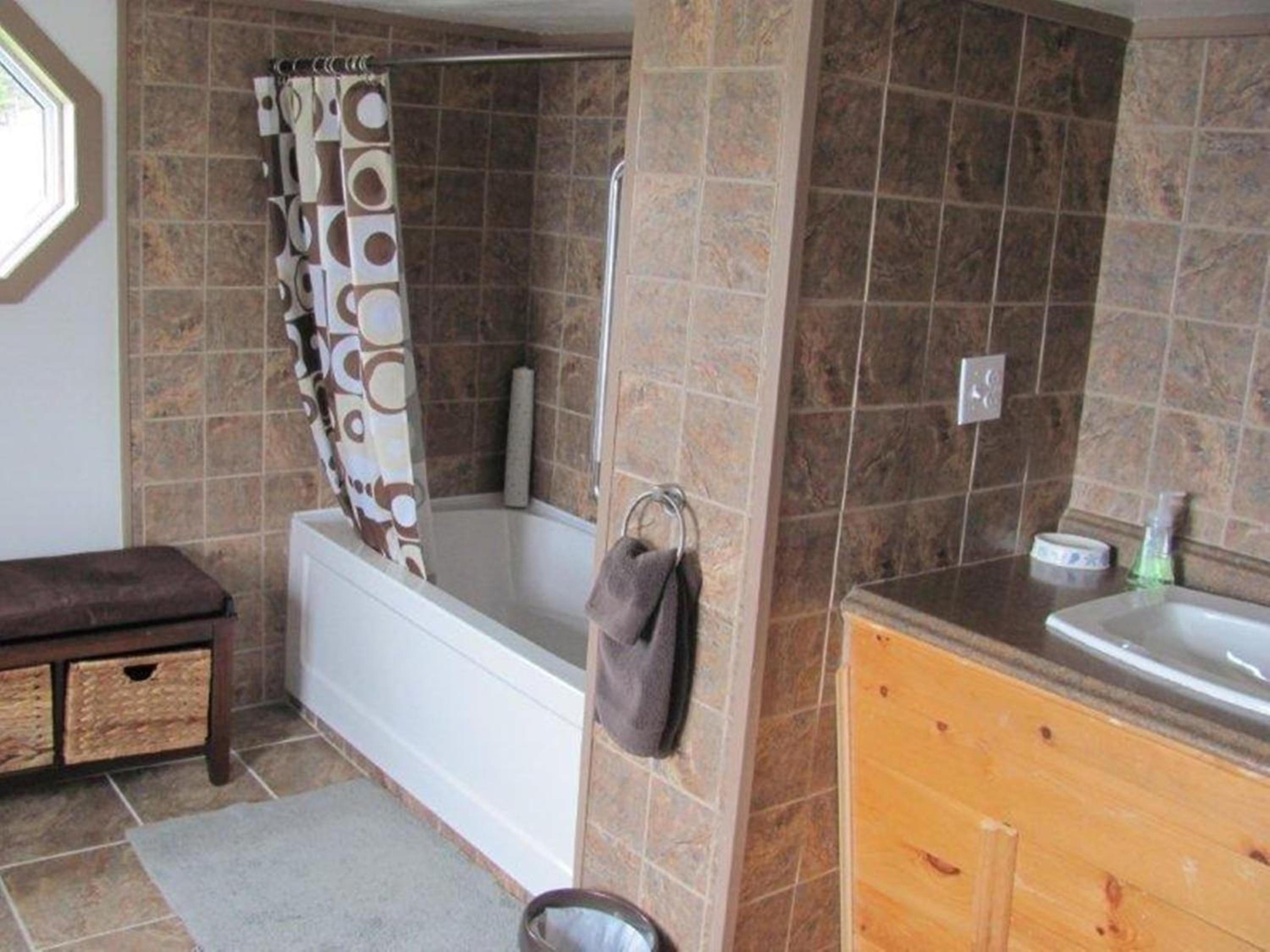 Three-Bedroom House photo 3
