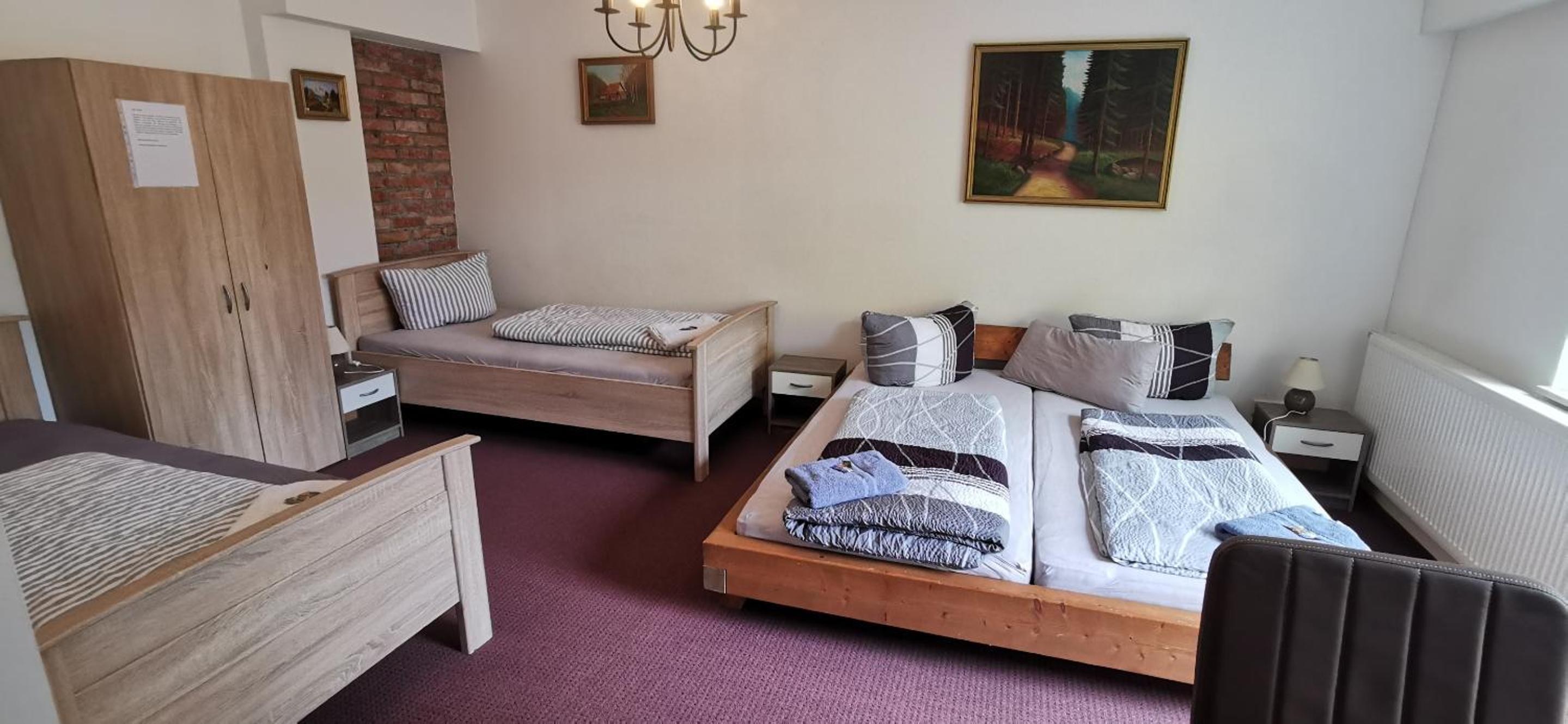 Quadruple Room with Private Bathroom photo 1
