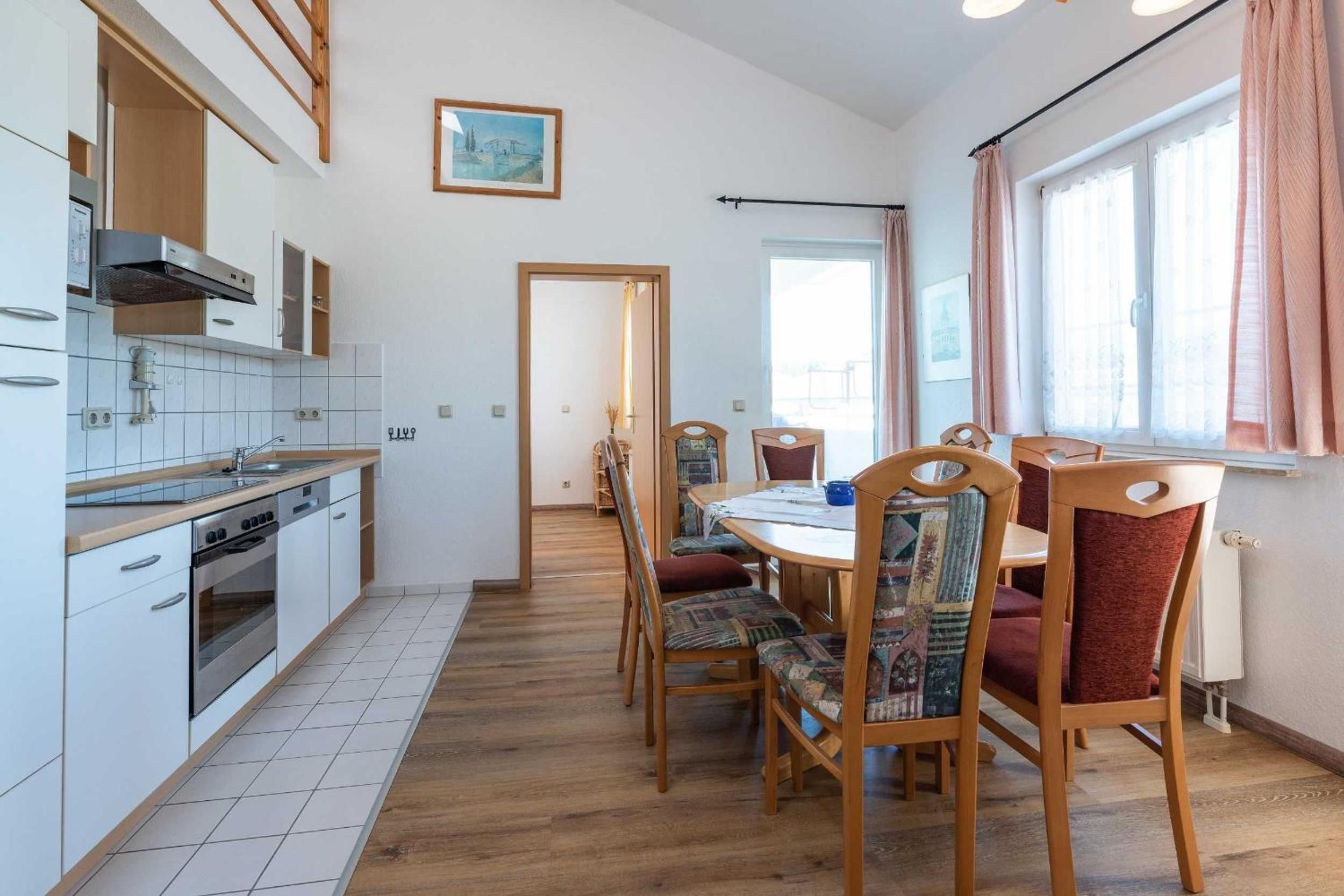One-Bedroom Apartment with Balcony photo 3