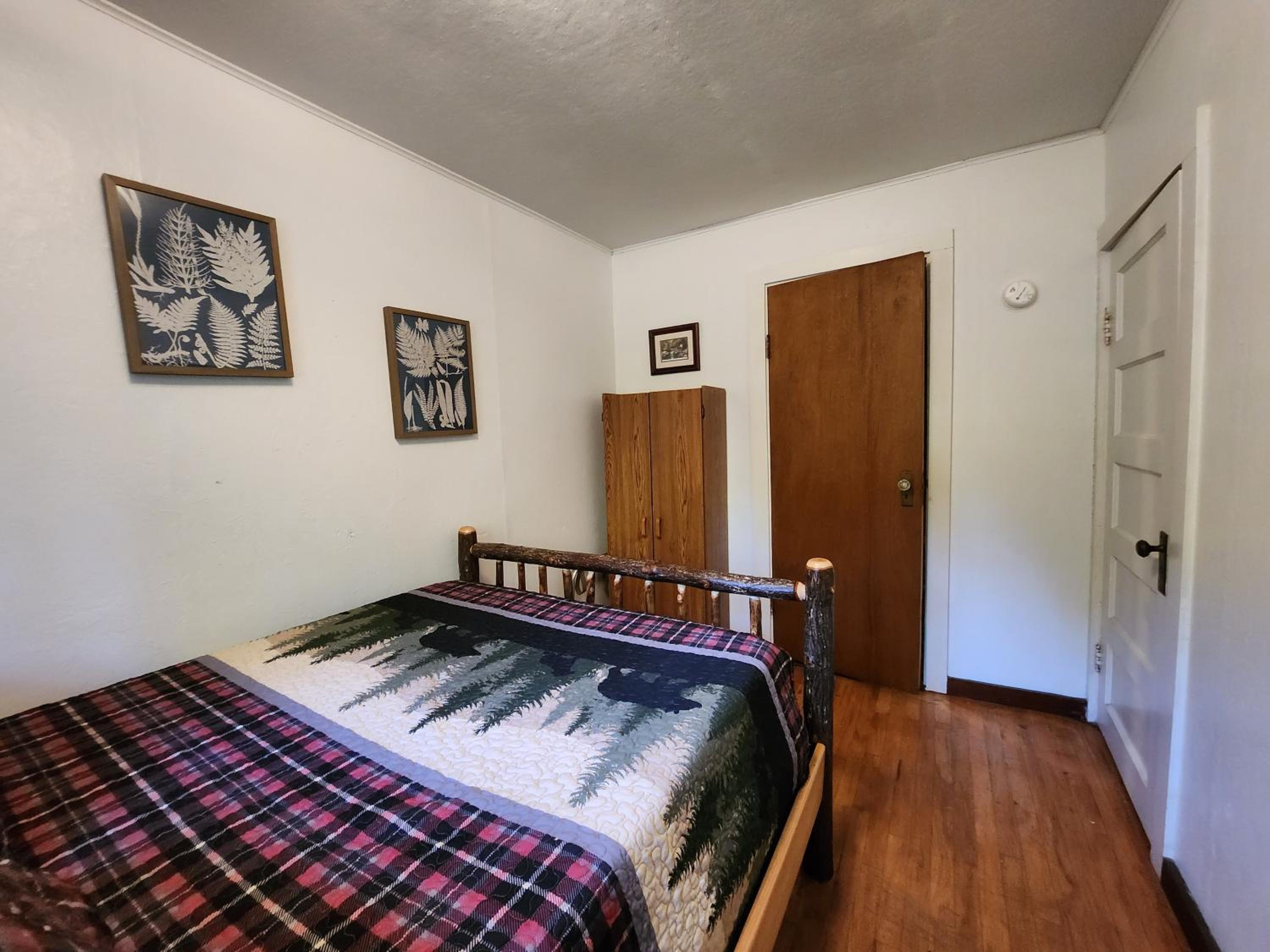 Two-Bedroom Cottage photo 2