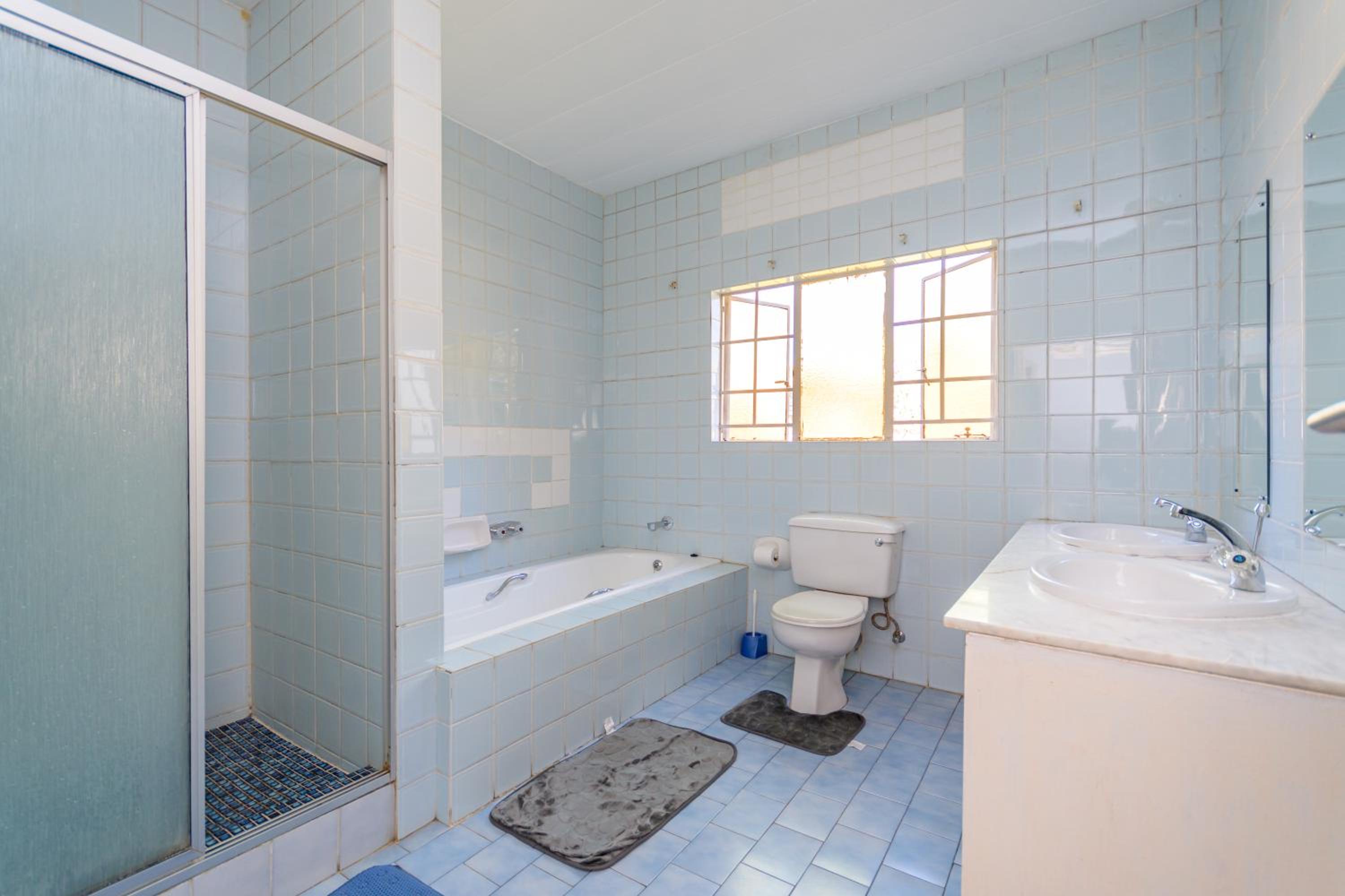 Comfort Suite photo 2