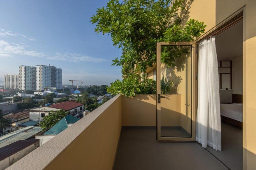 Deluxe Double Room with Balcony photo 2