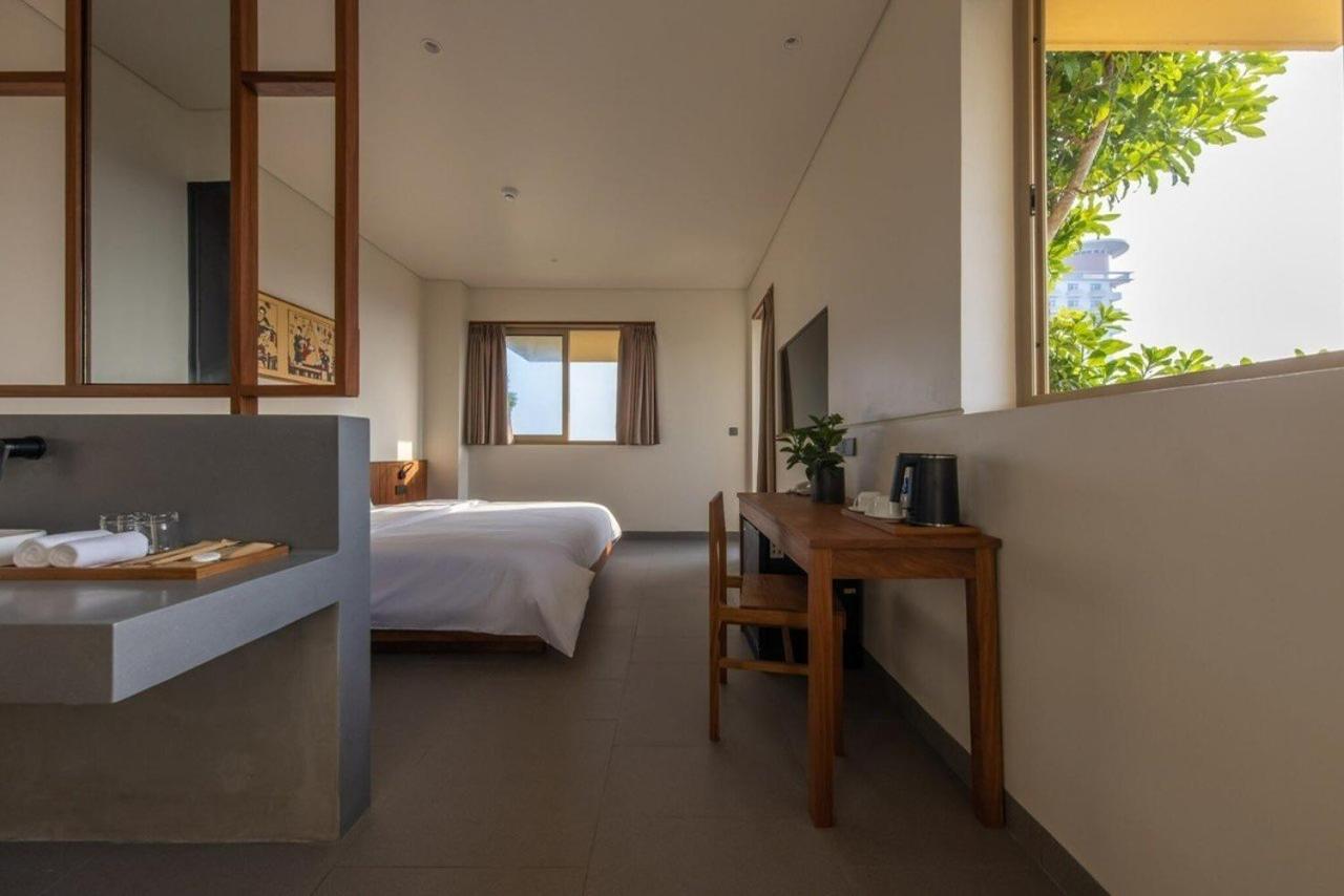 Deluxe Double Room with Balcony photo 3