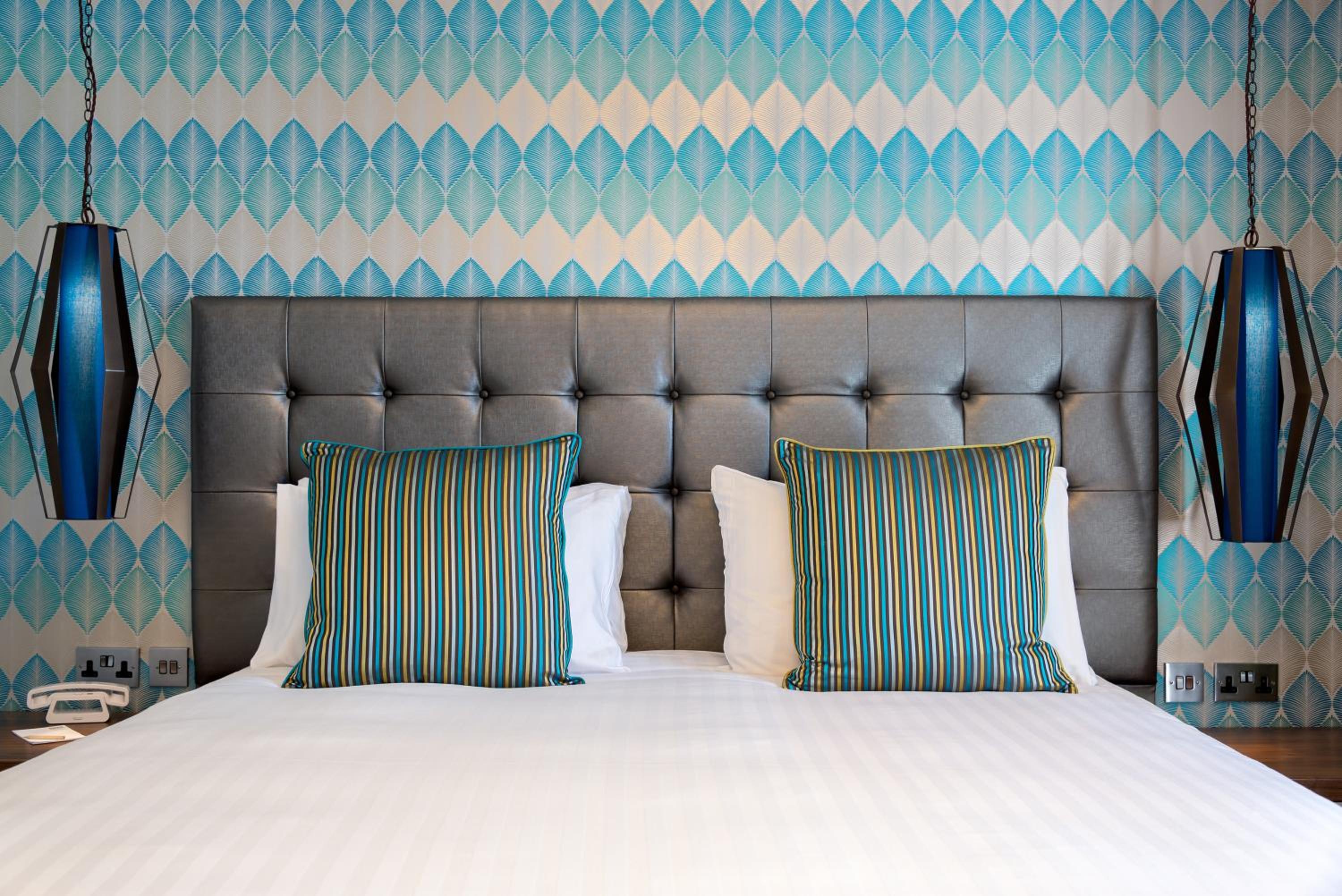 Double or Twin Room - Town photo 3