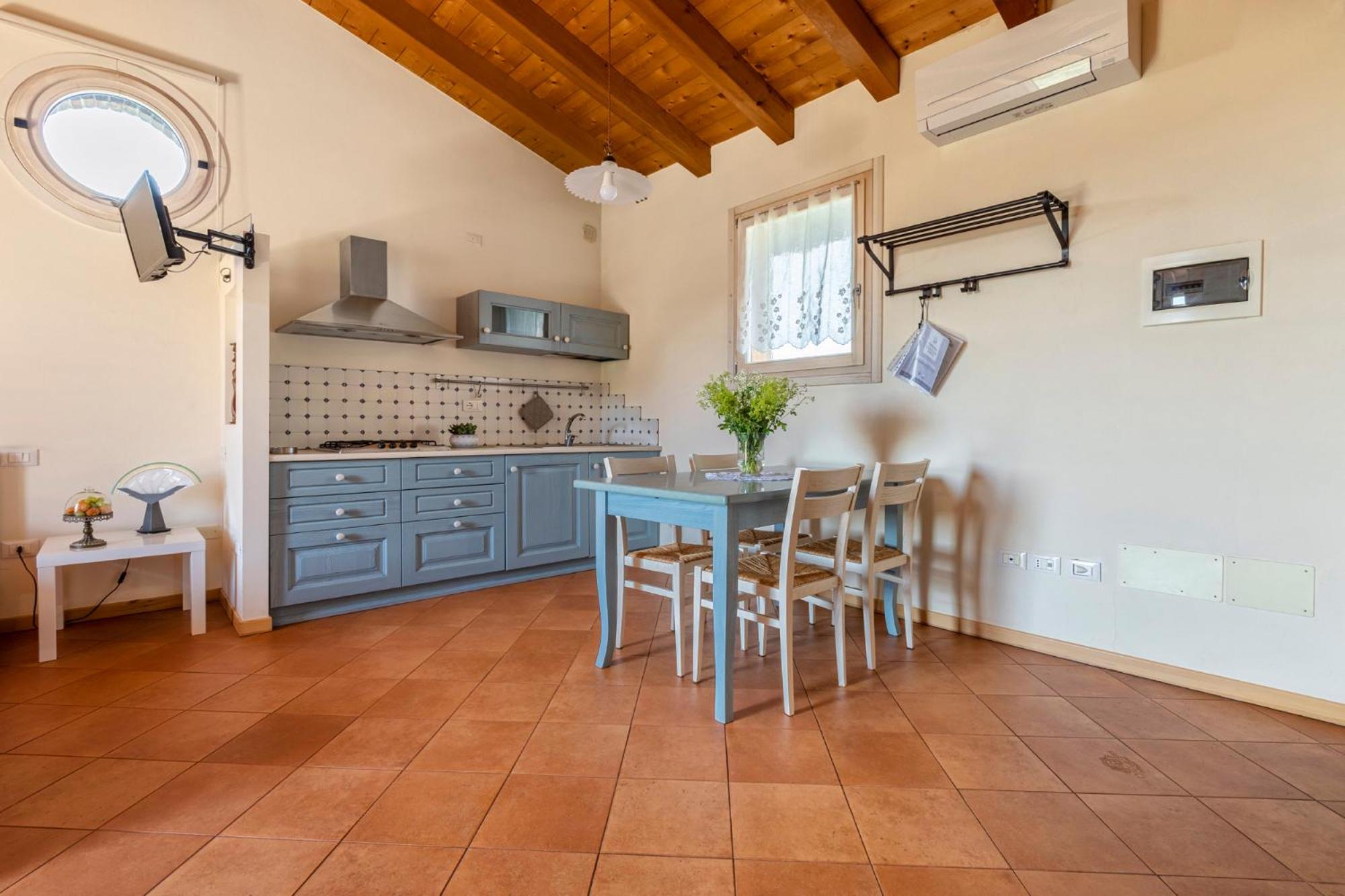 Studio with Terrace - Photo 2