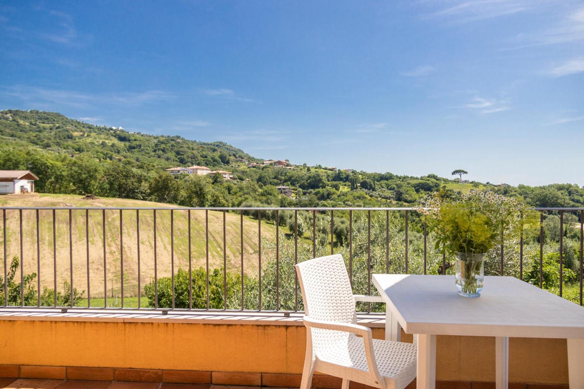Studio with Terrace - Photo 9