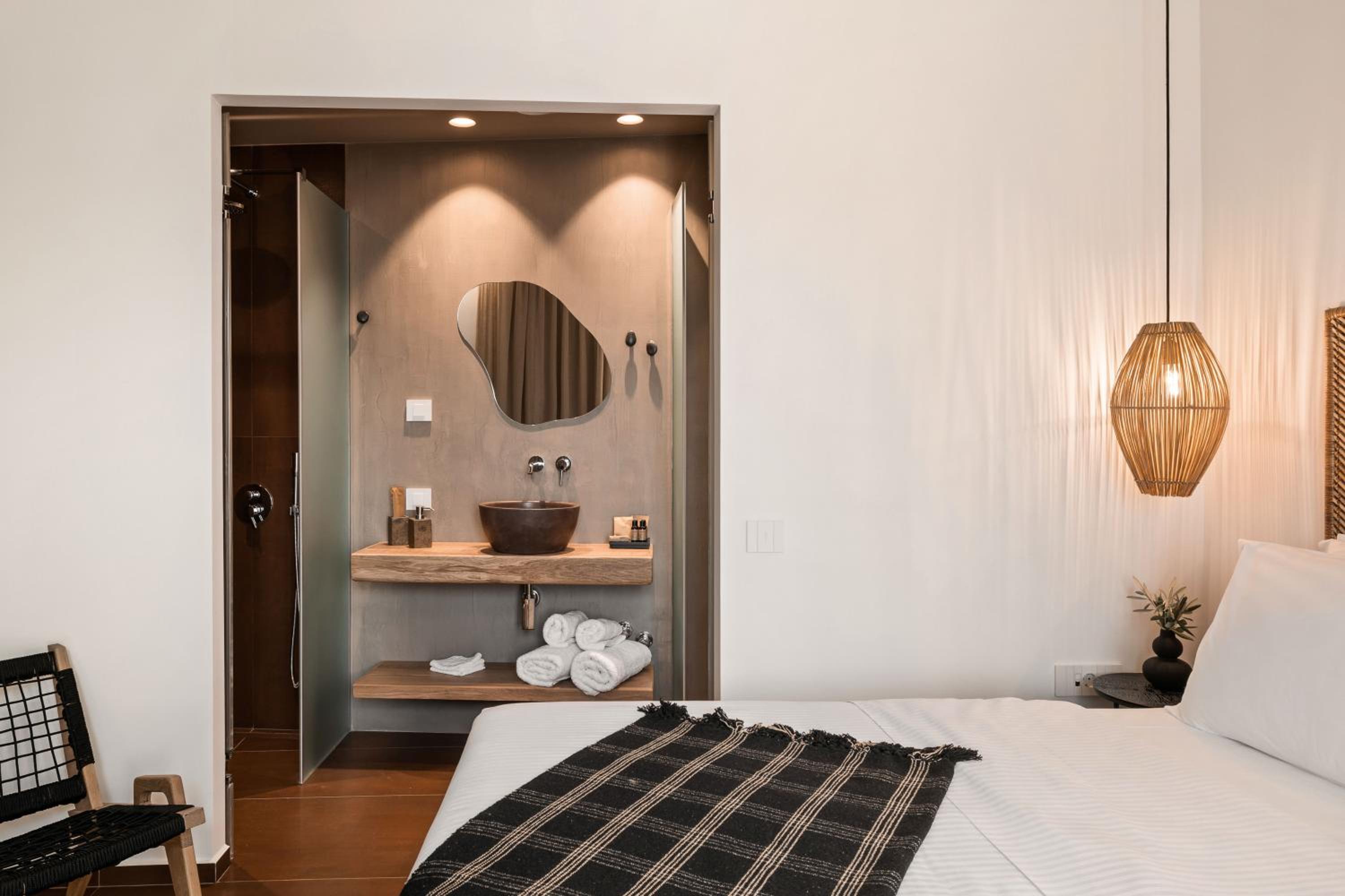 Superior Double or Triple Room photo 3