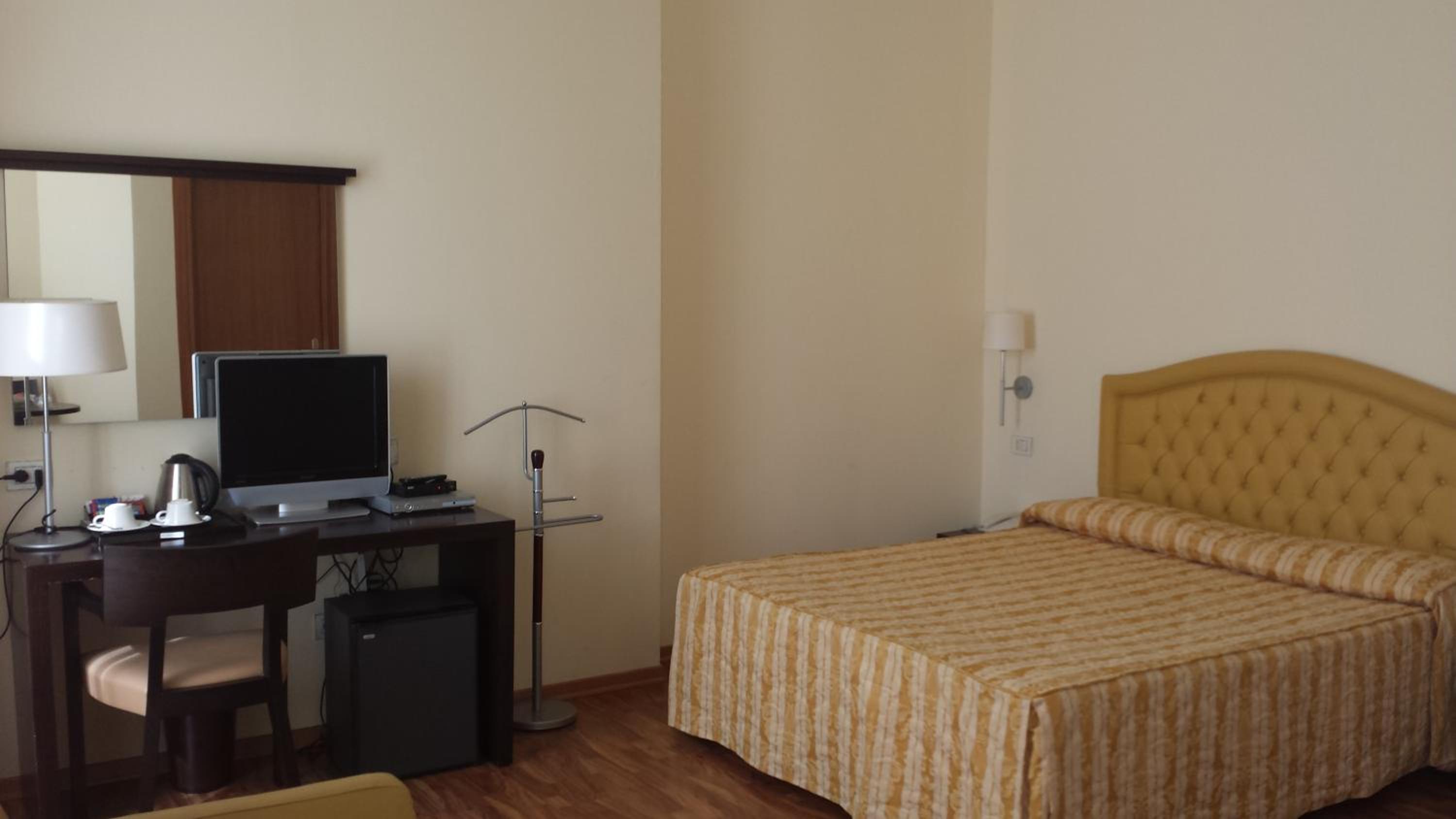 Deluxe Double Room - Photo 7