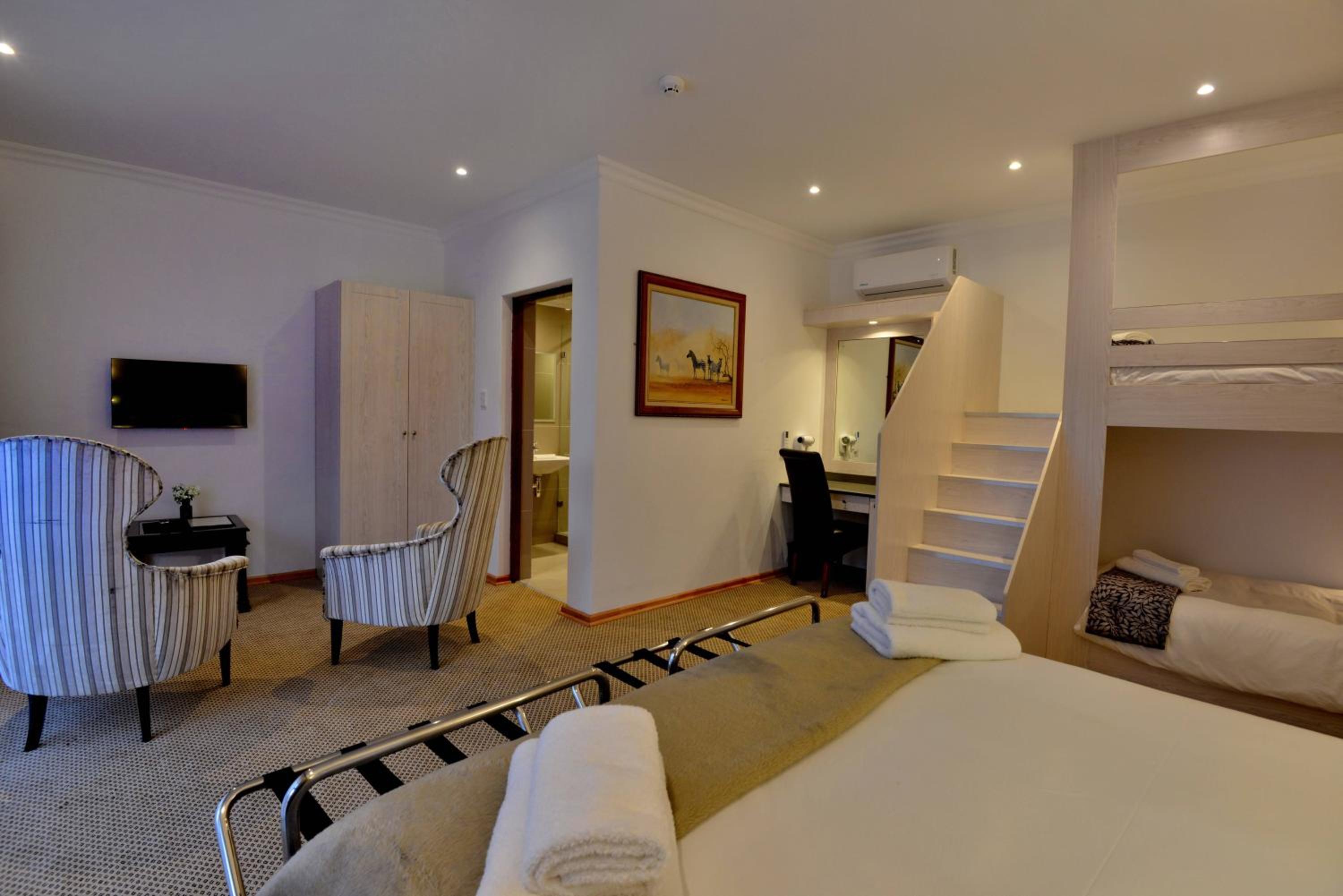 Standard Family Room - Photo 2
