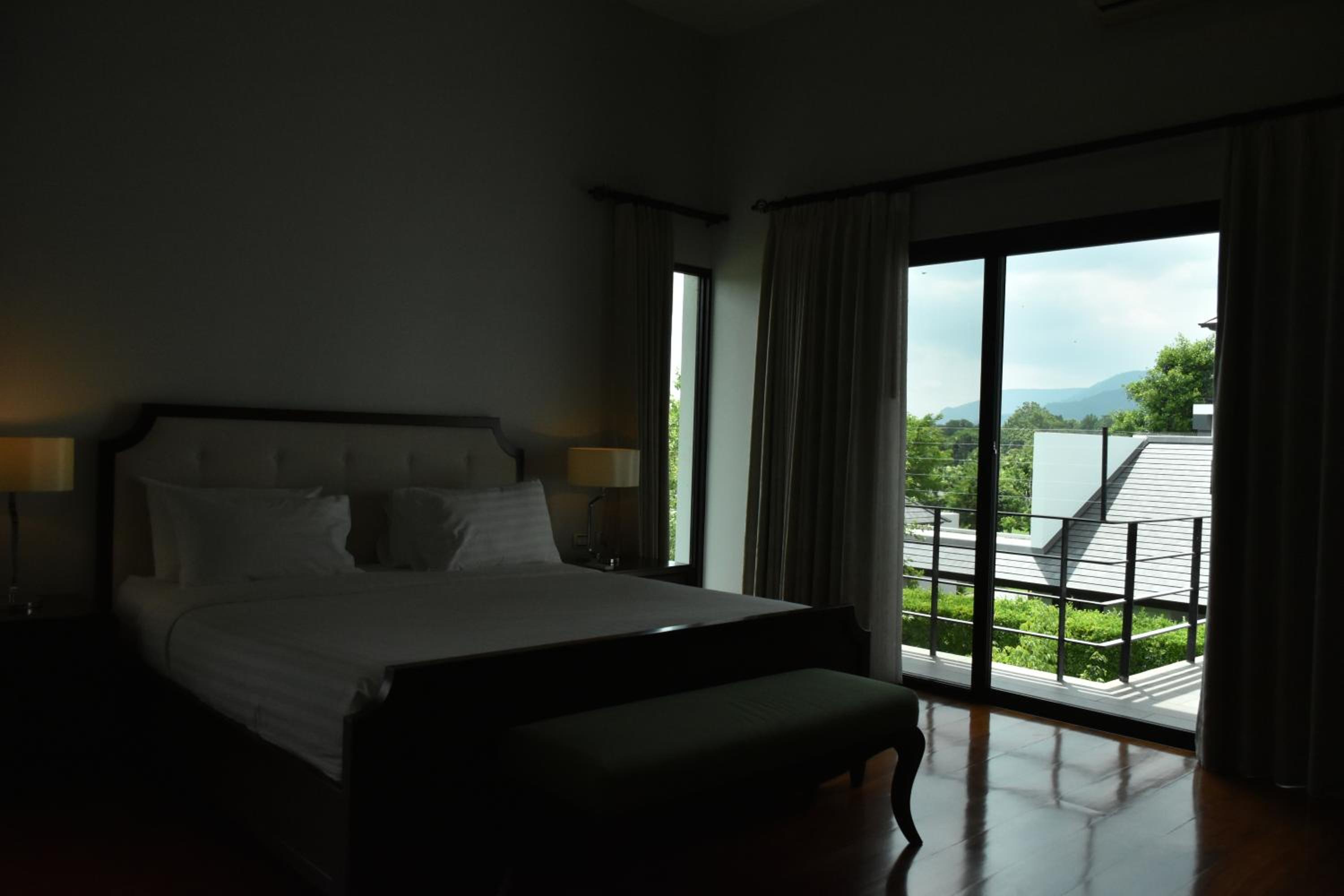 Five Bed Rooms with Private Pool photo 2
