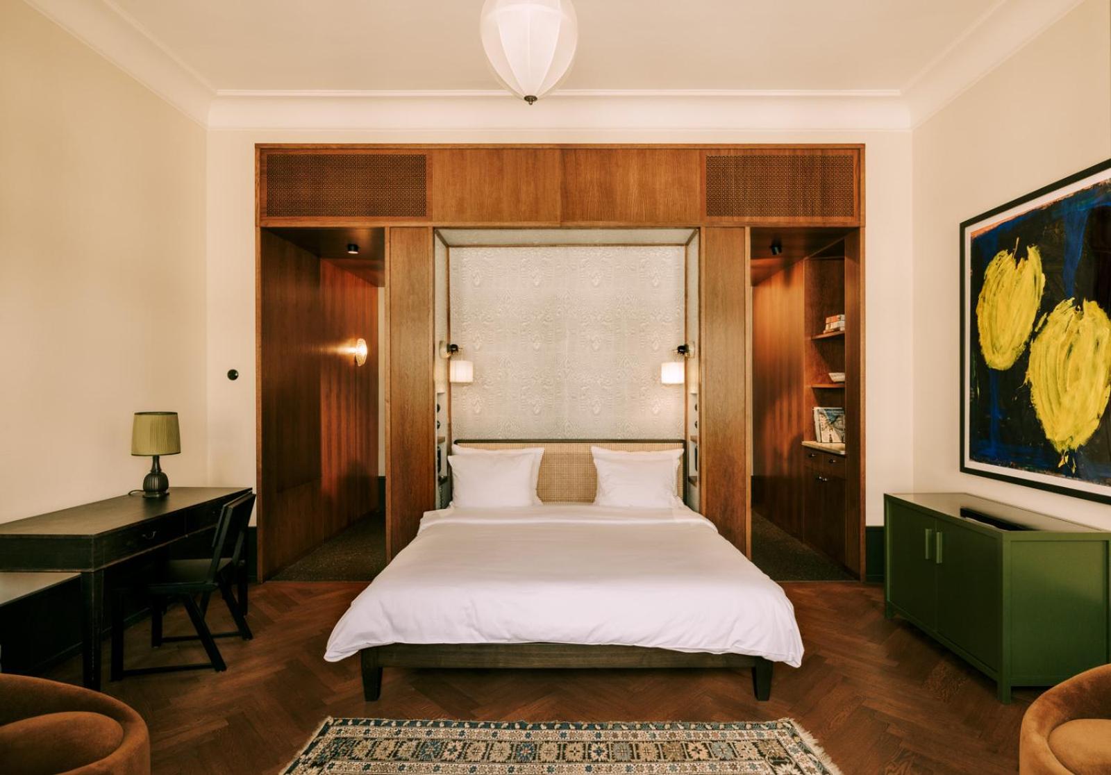 Suite photo 1