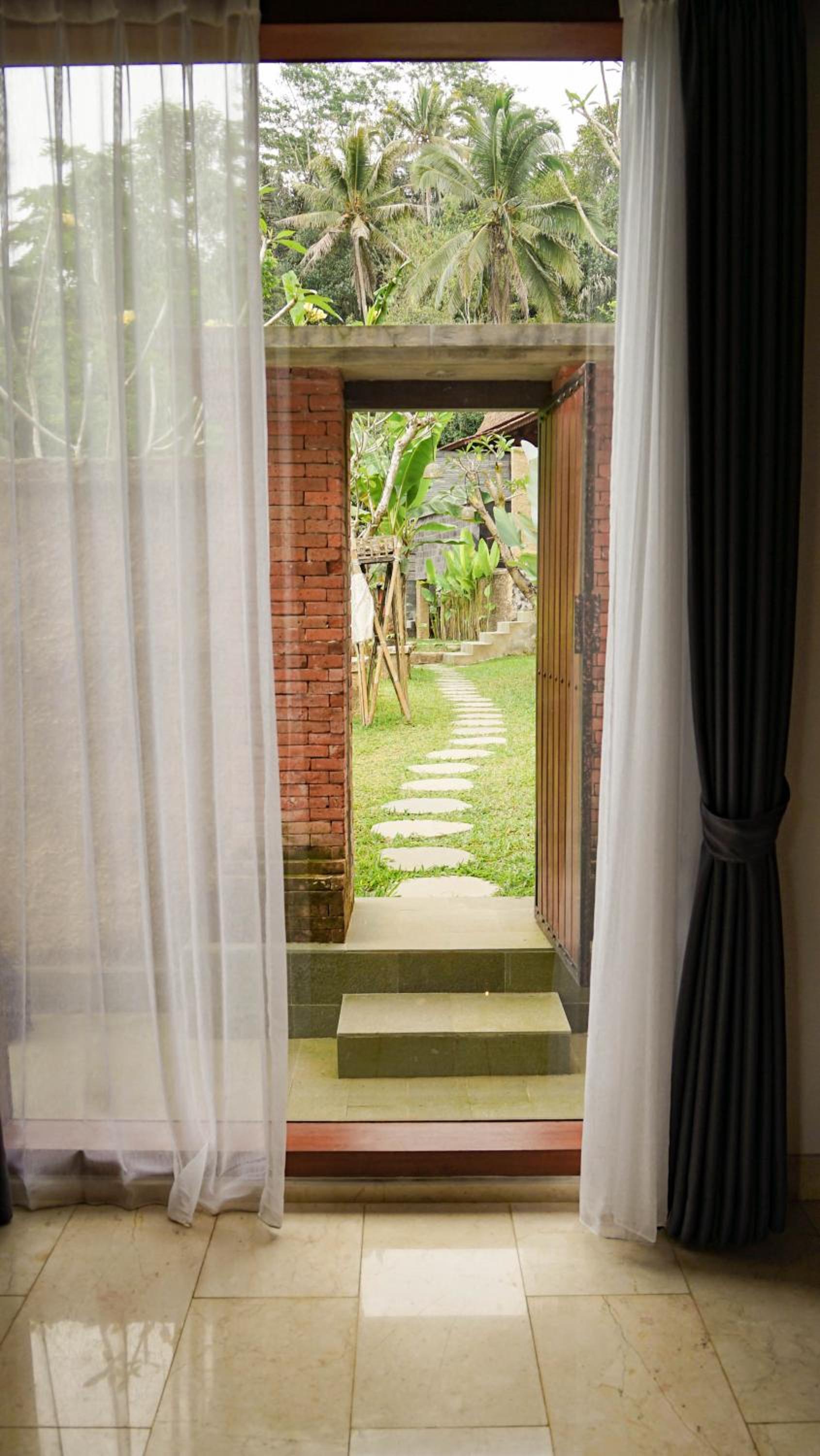 Villa with Private Pool - Photo 9
