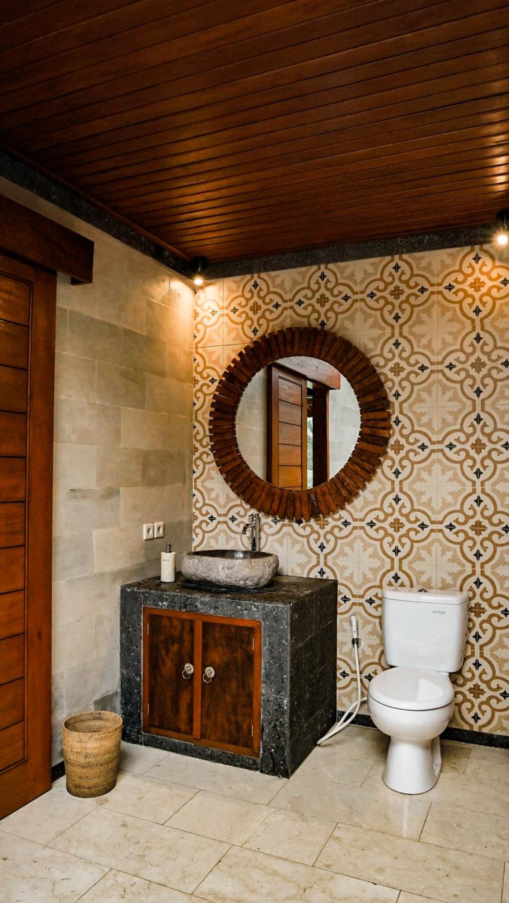 Villa with Private Pool - Photo 31