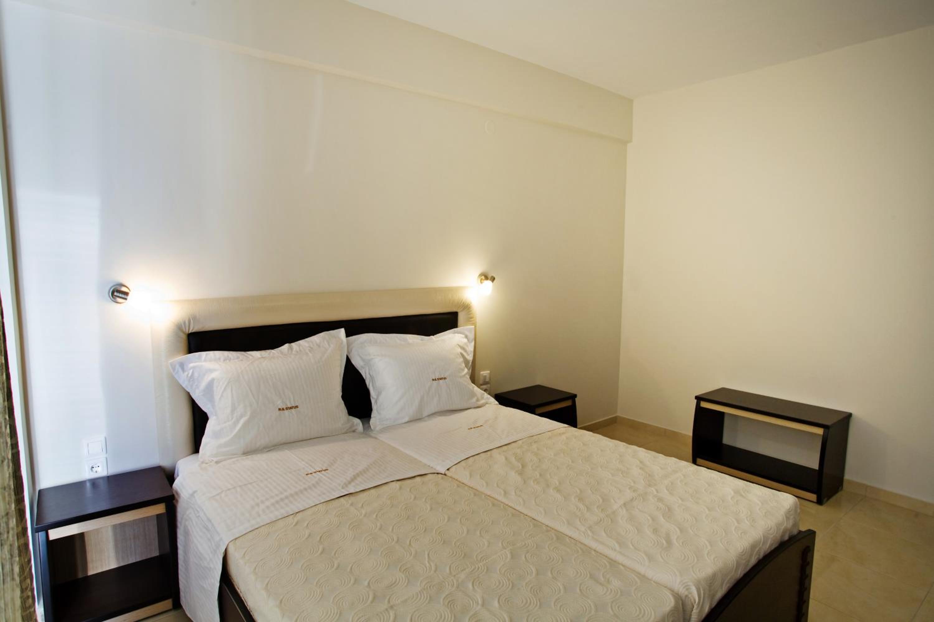Twin Room - Photo 4
