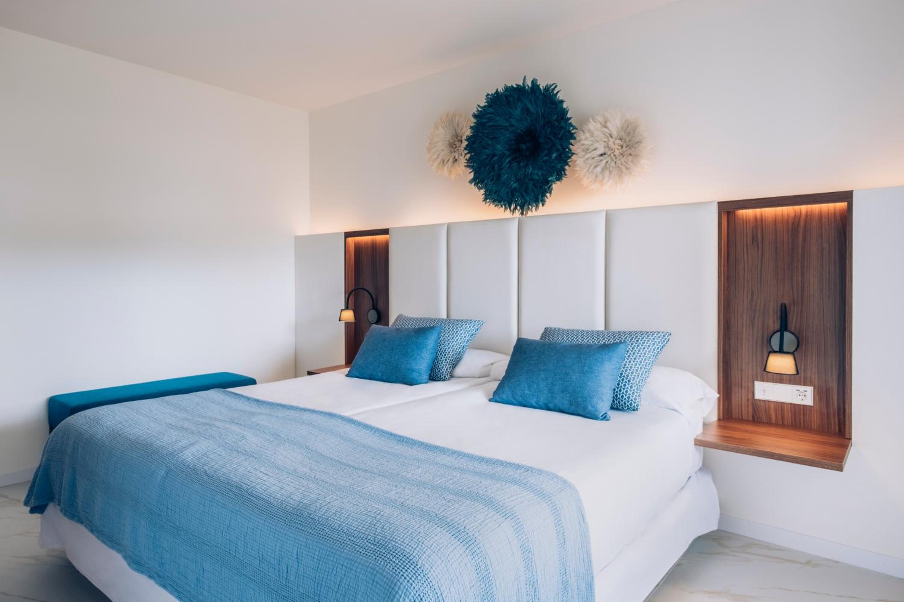 Superior Twin Room - Photo 4
