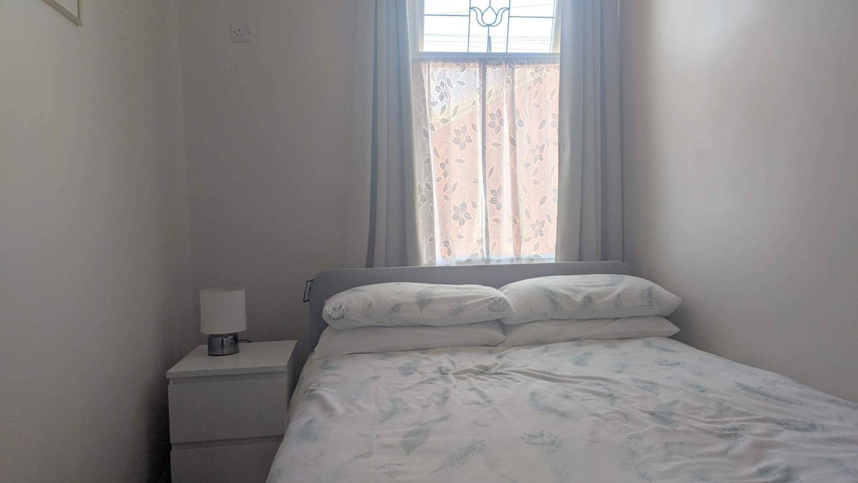 Three-Bedroom House photo 2
