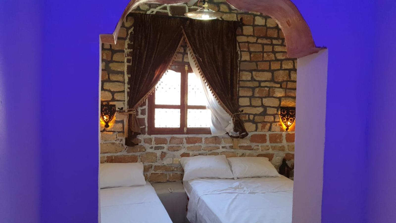 Double Room - Photo 2