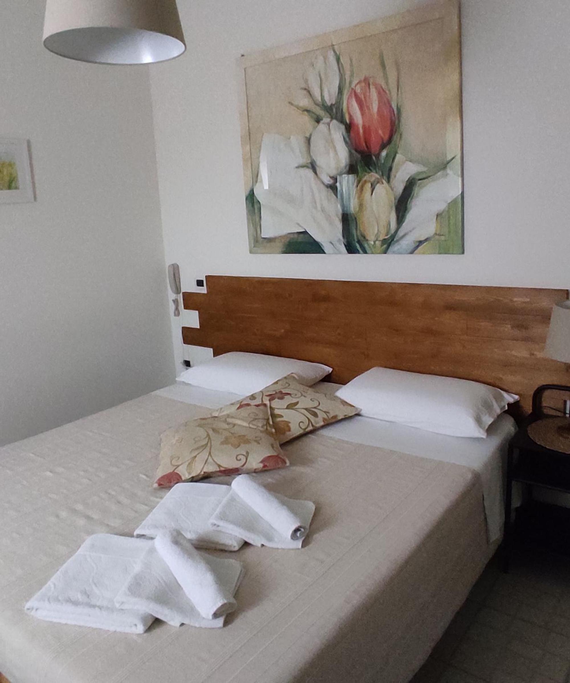 Twin Room With Private Bathroom photo 1