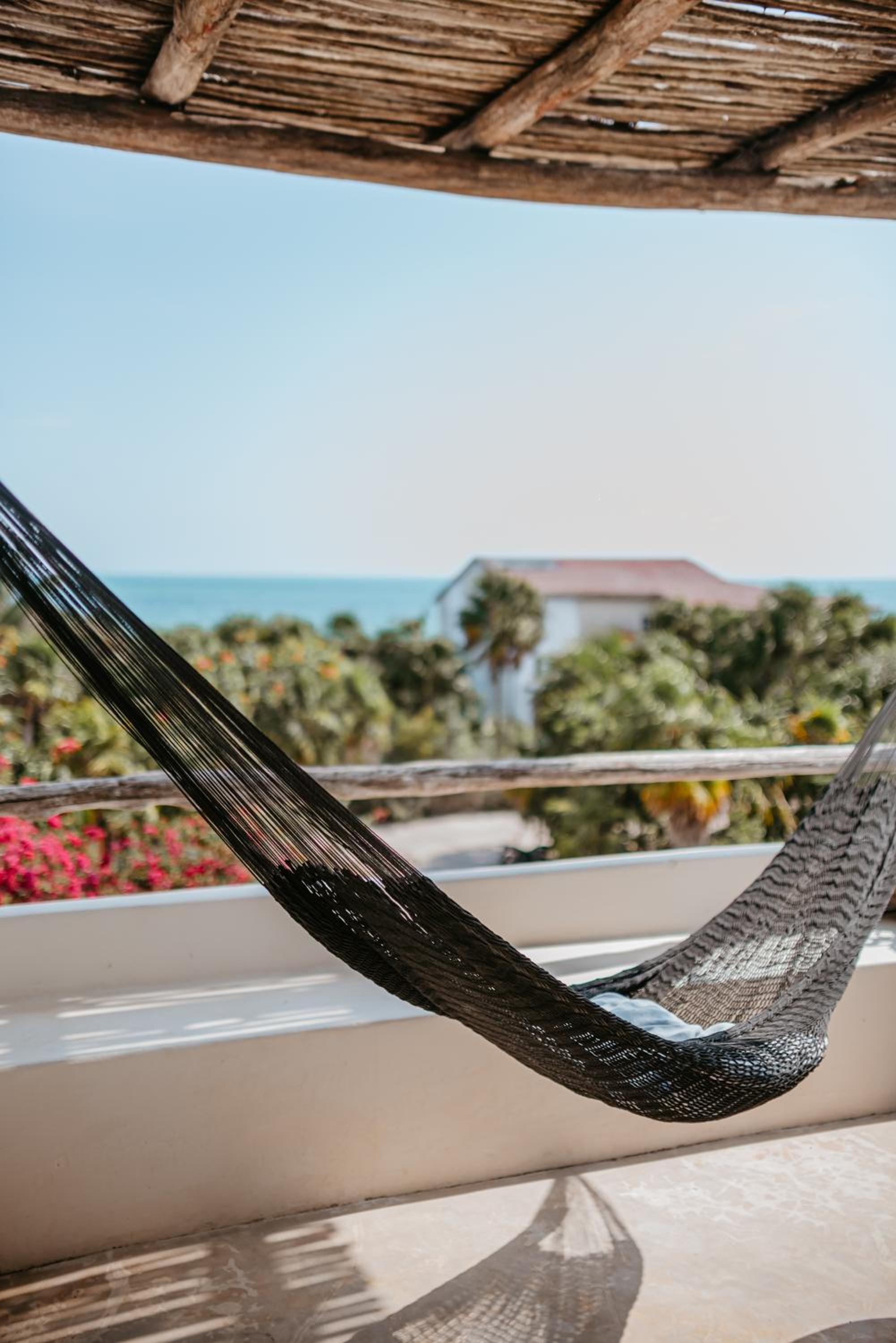 Superior Suite with Sea View - Photo 17