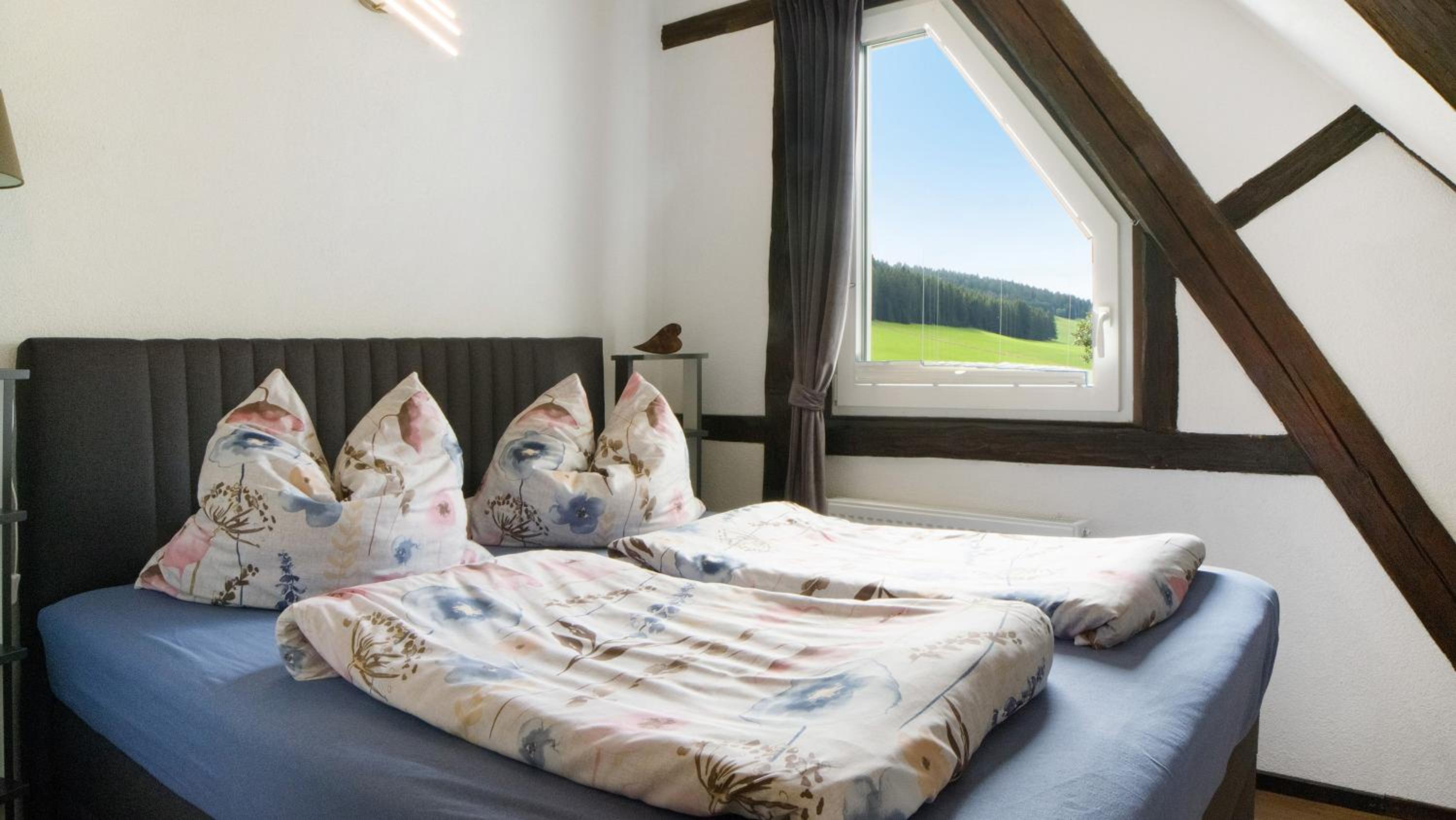 One-Bedroom Apartment with Garden View photo 3