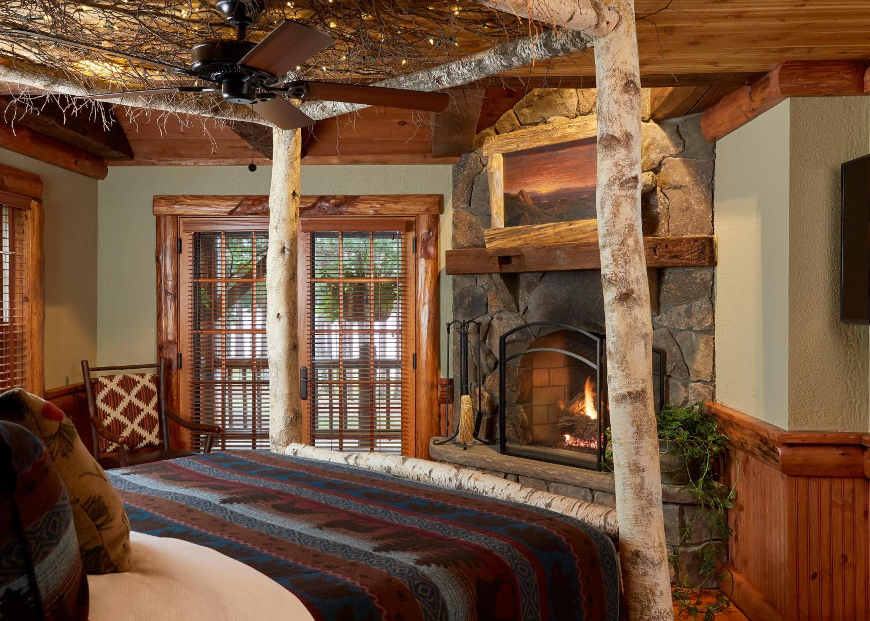 Elk Retreat and Bear Cub 3 Bedroom Suite photo 1
