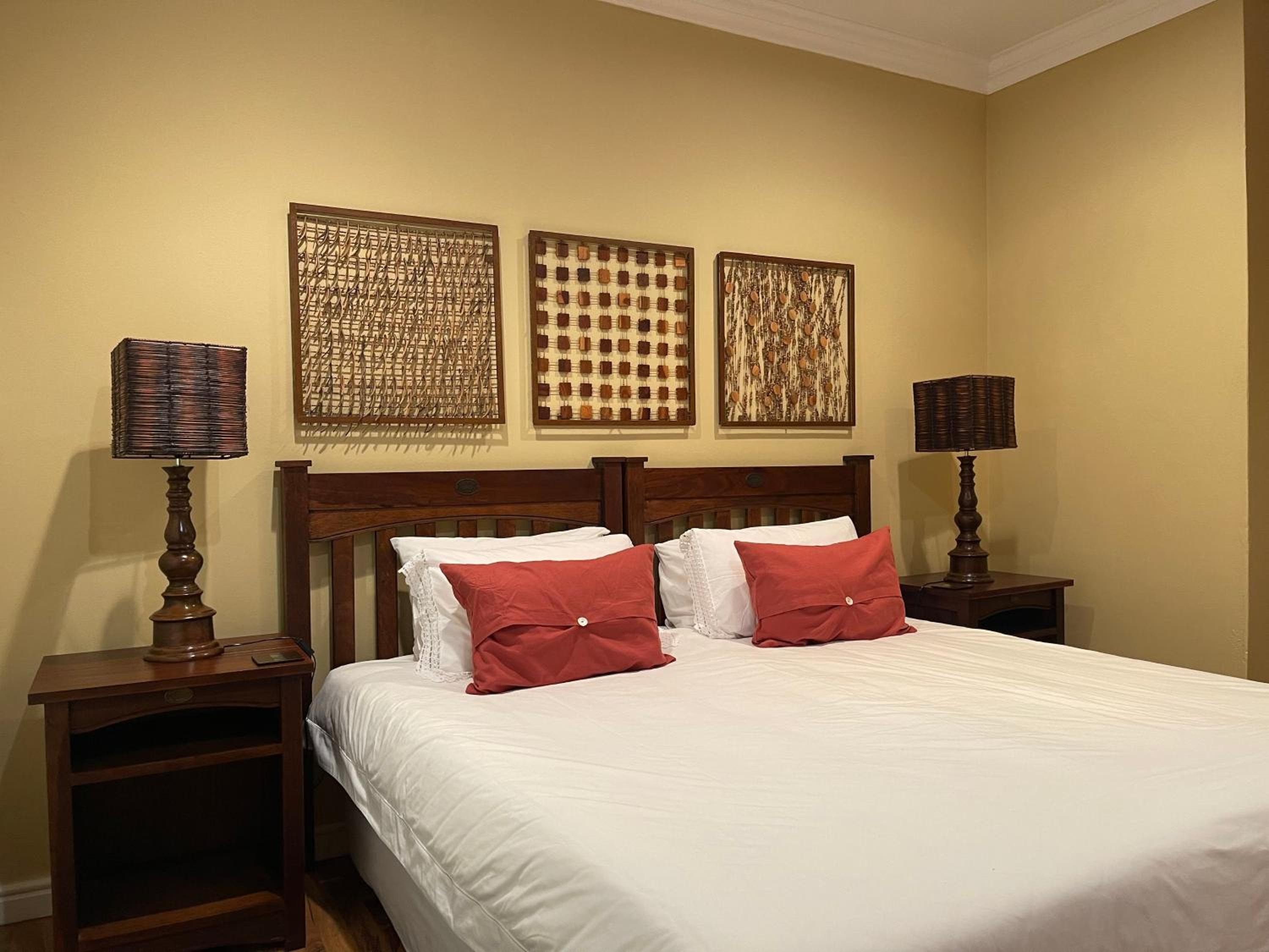Standard King Room photo 1