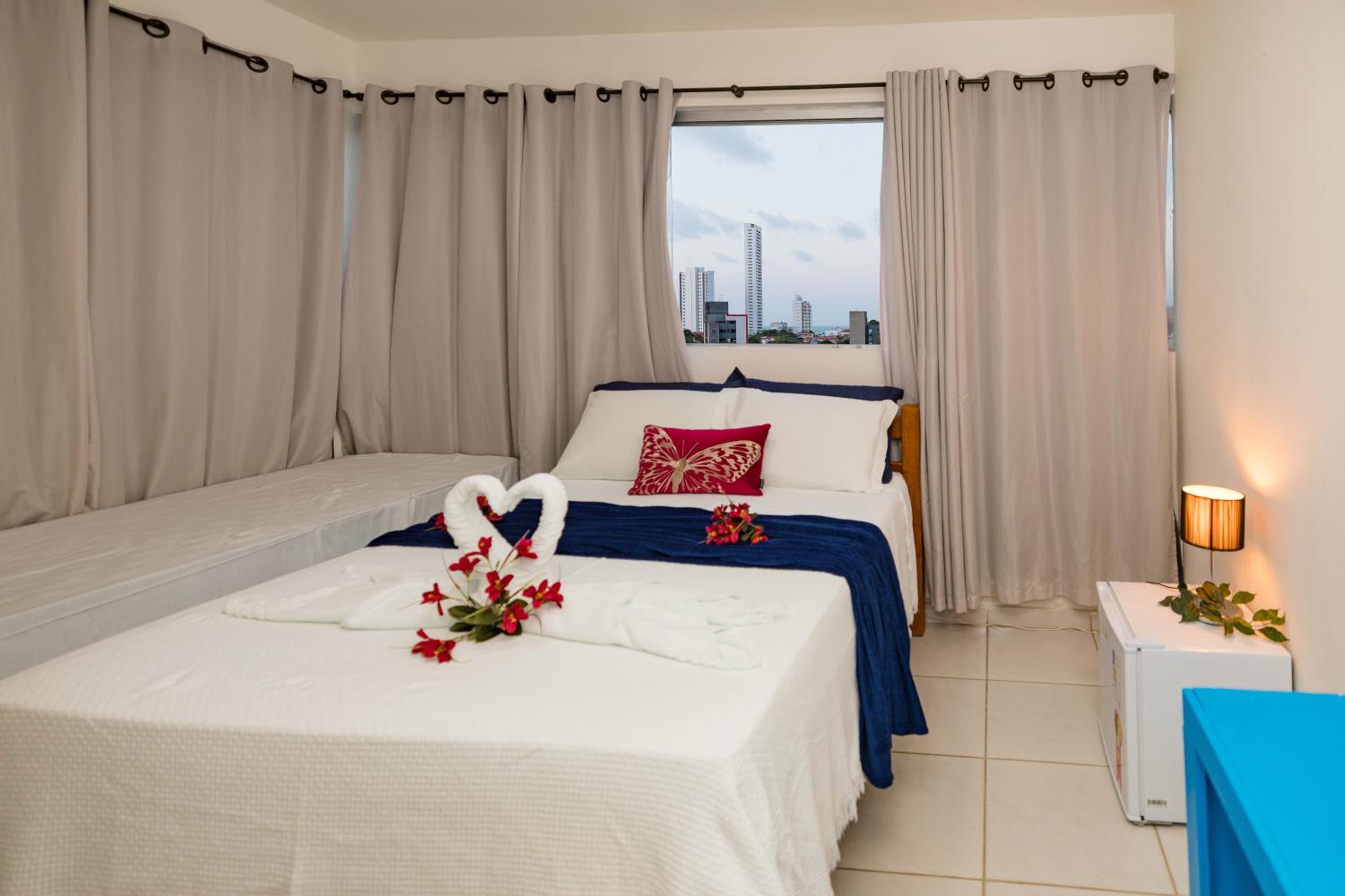 Quadruple Room with Garden View - Photo 3