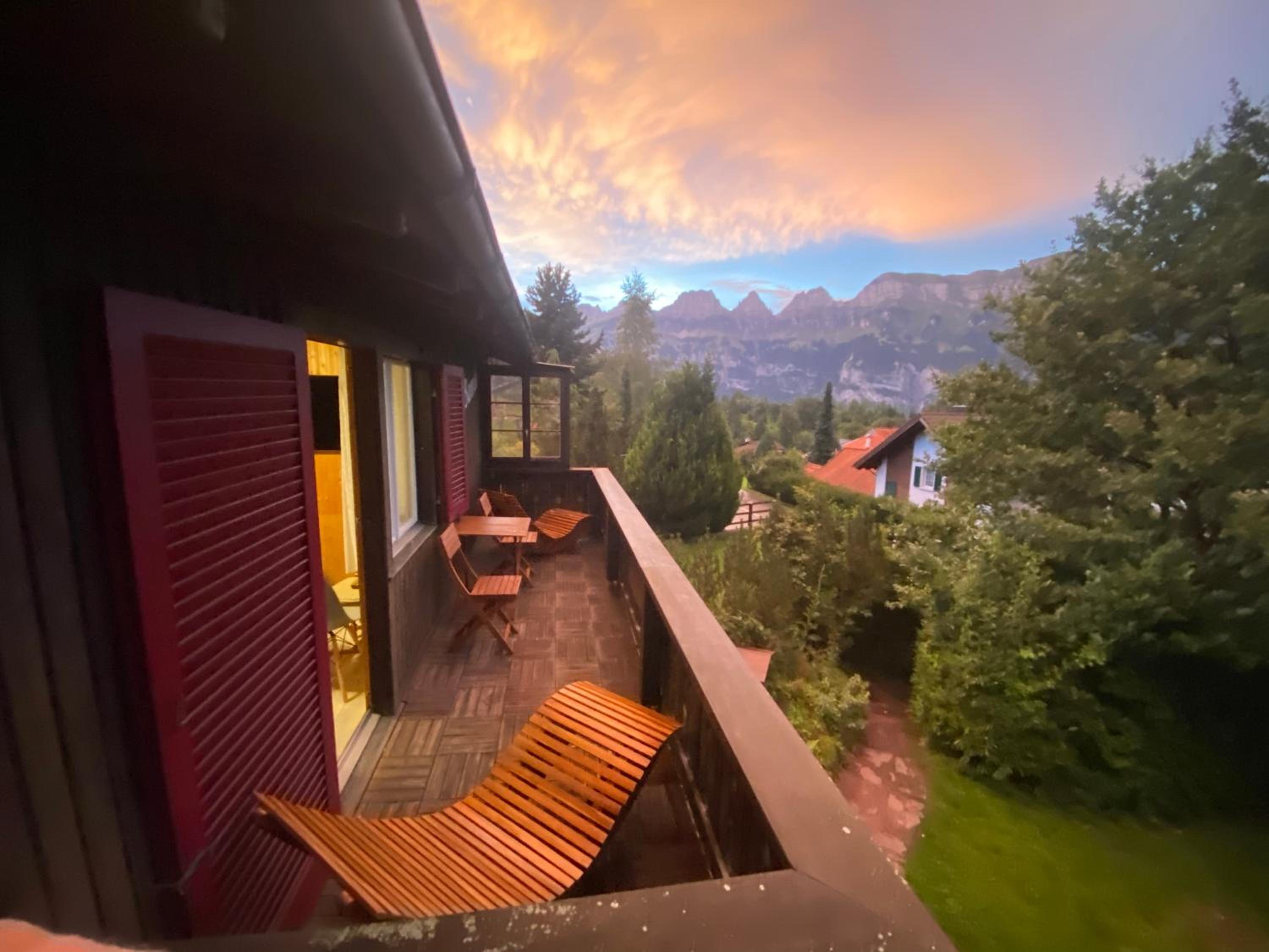 Apartment with Mountain View photo 2