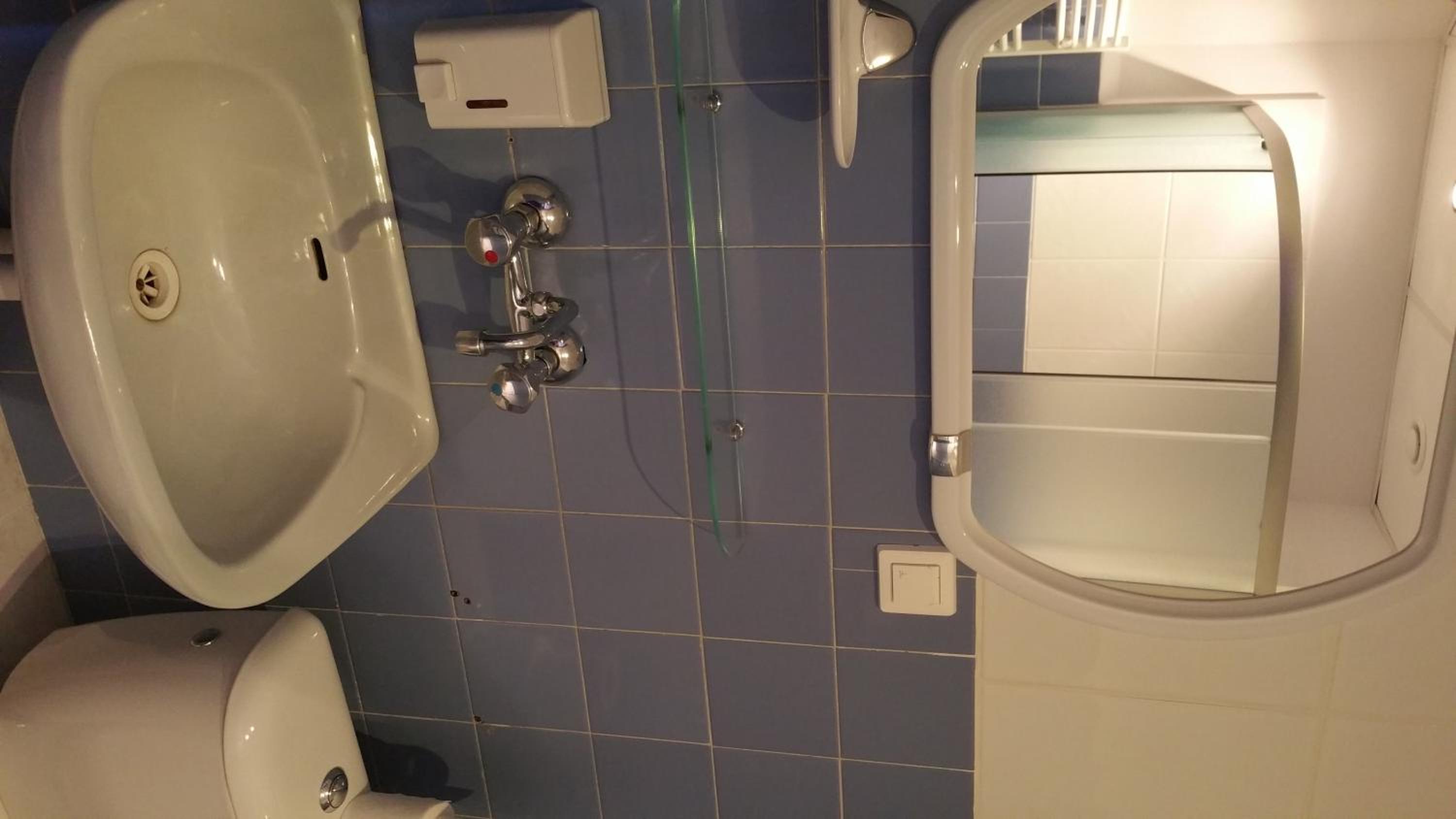 Double or Twin Room - Photo 3