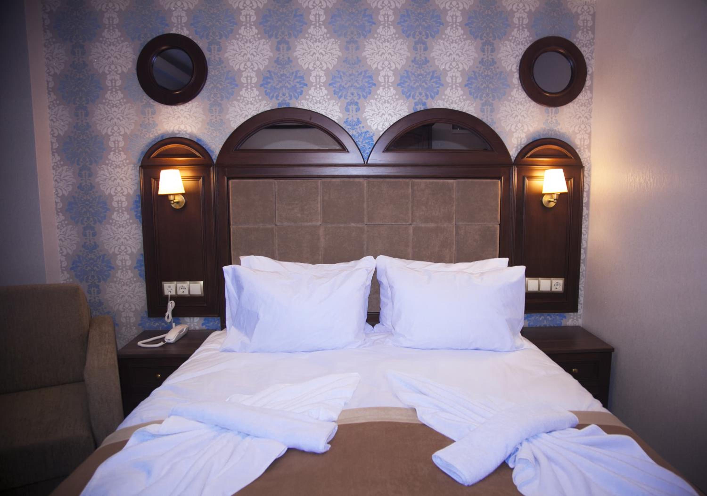 Economy Double or Twin Room photo 3