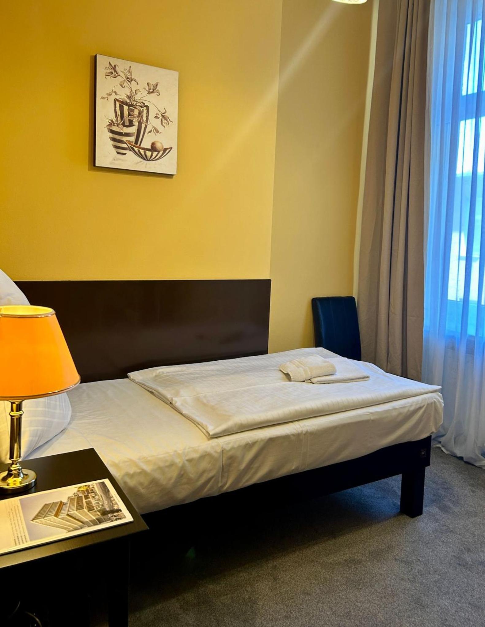 Single Room photo 1