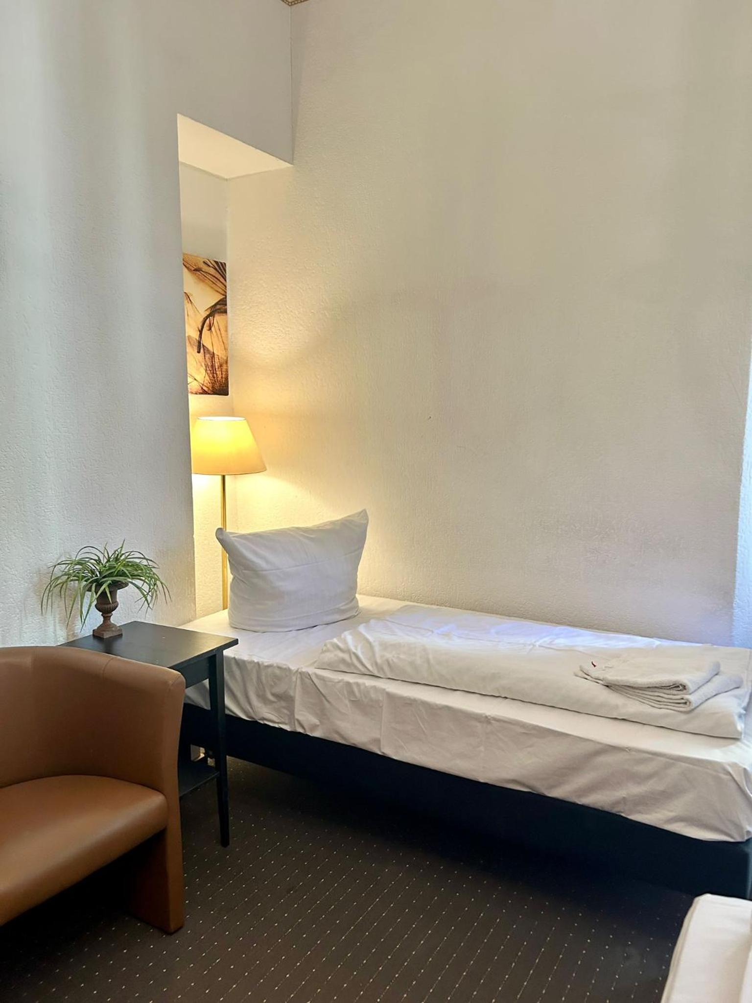 Single Room photo 3