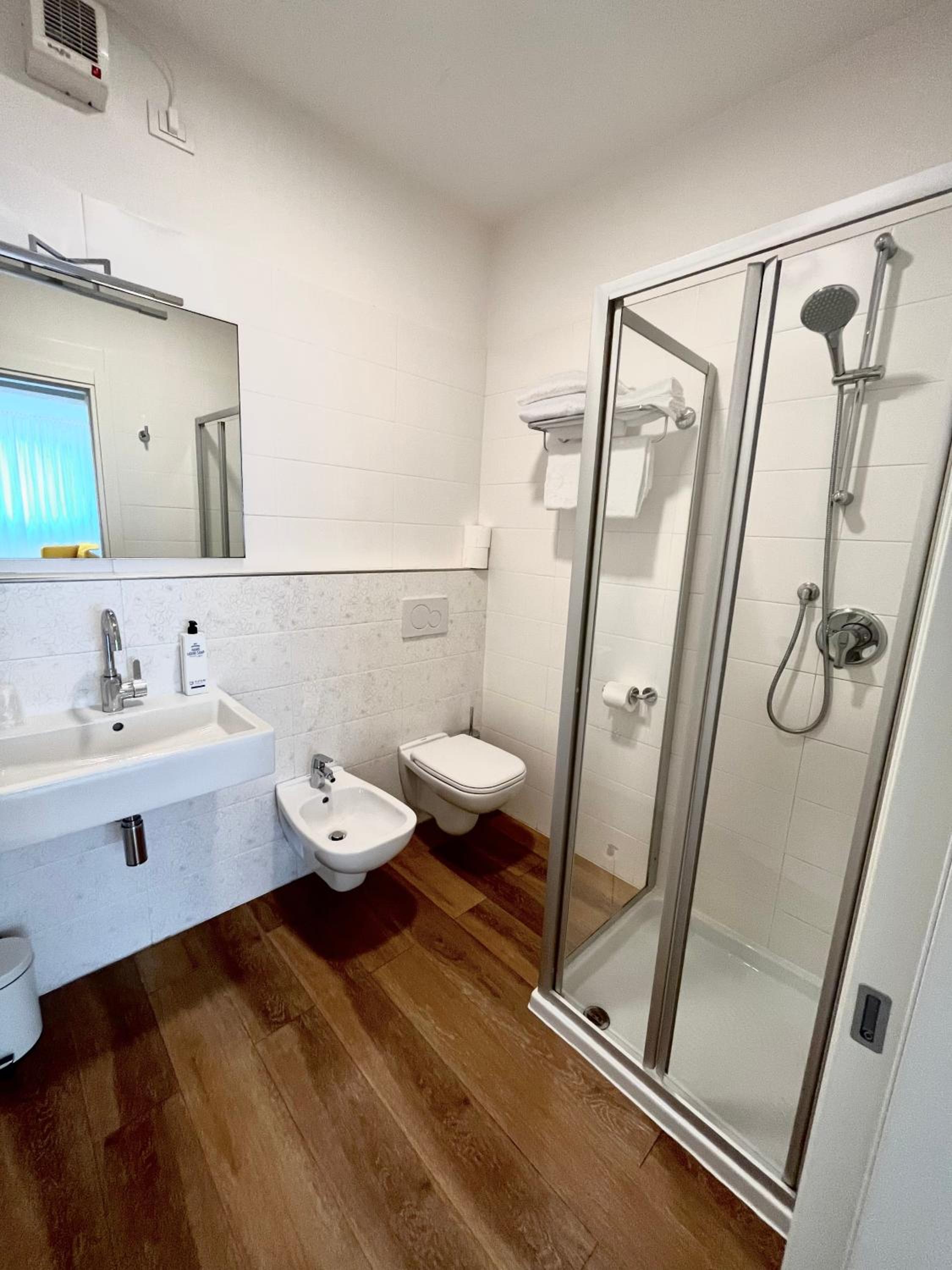Two-Bedroom Apartment - Photo 5