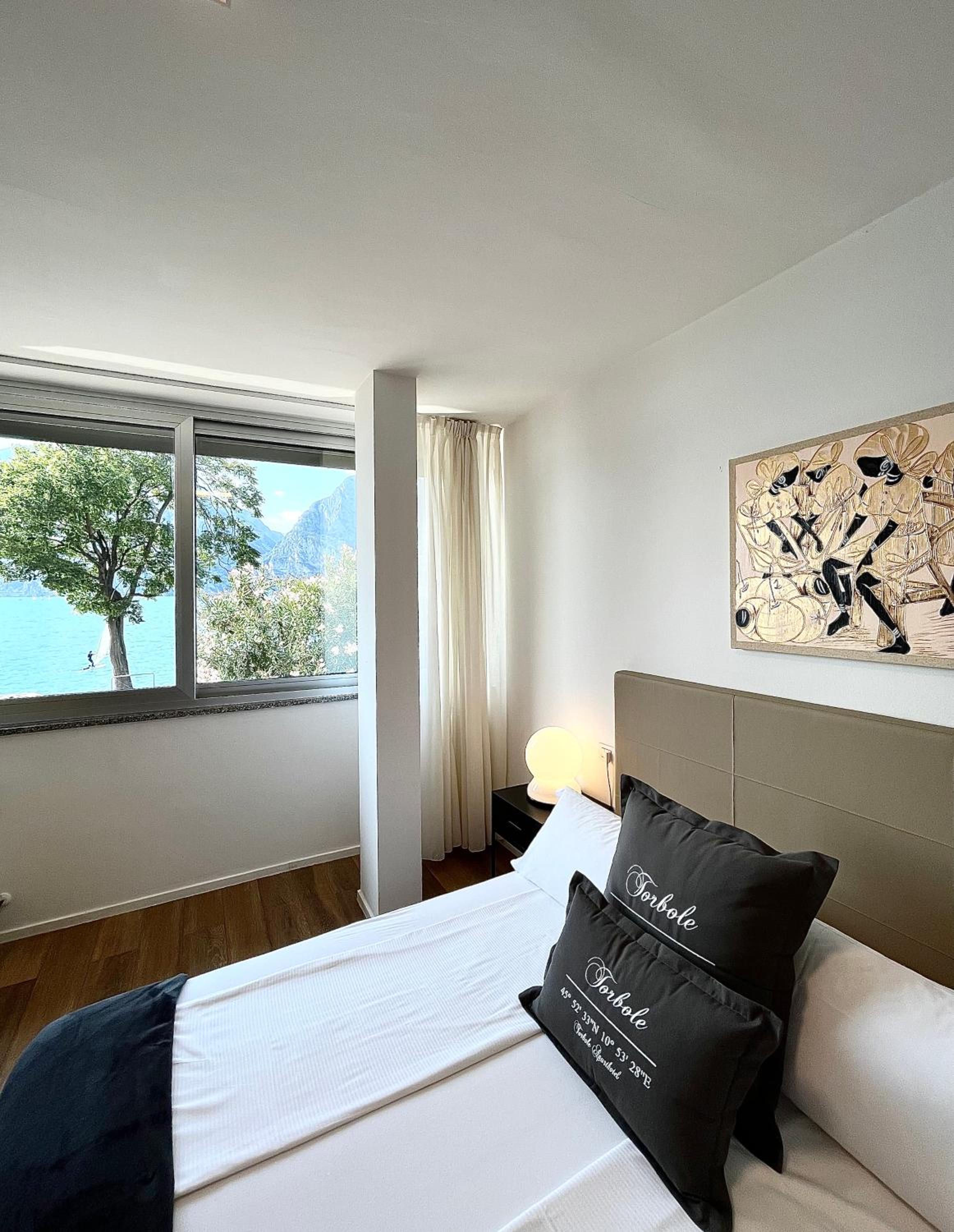 Two-Bedroom Apartment - Photo 3
