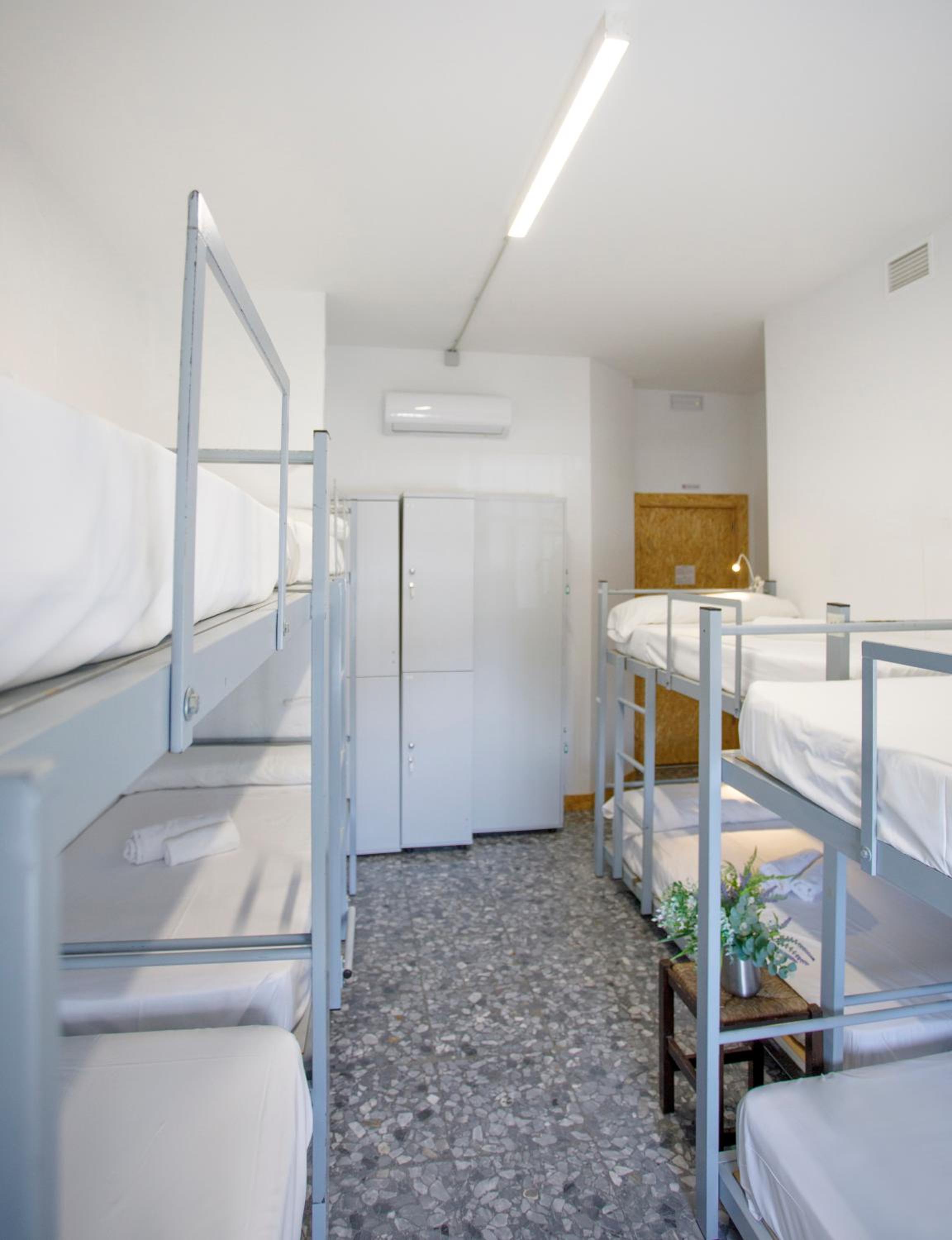Cama en Habitación Compartida Mixta de 8 Camas