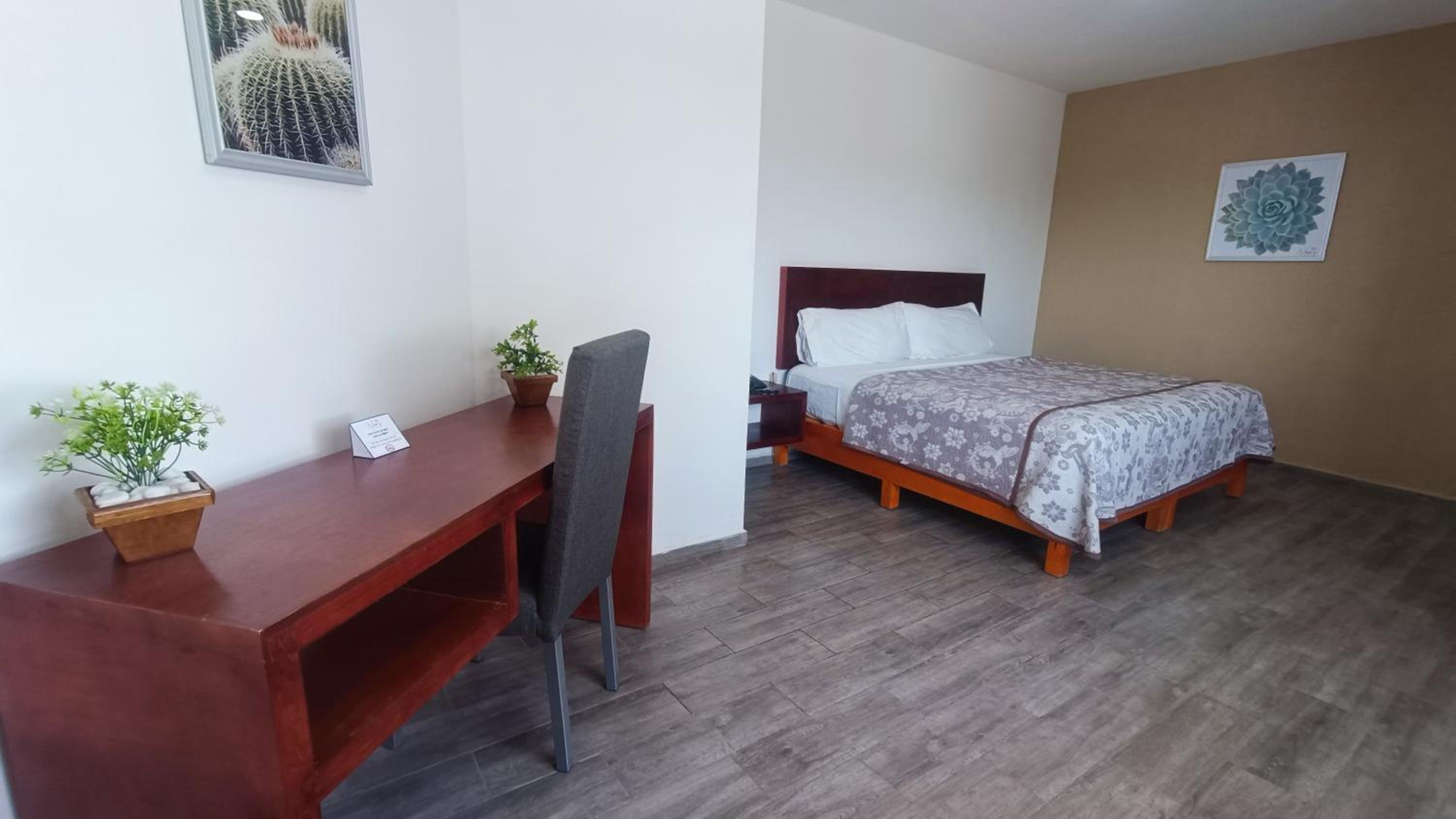 Double Room - Photo 3