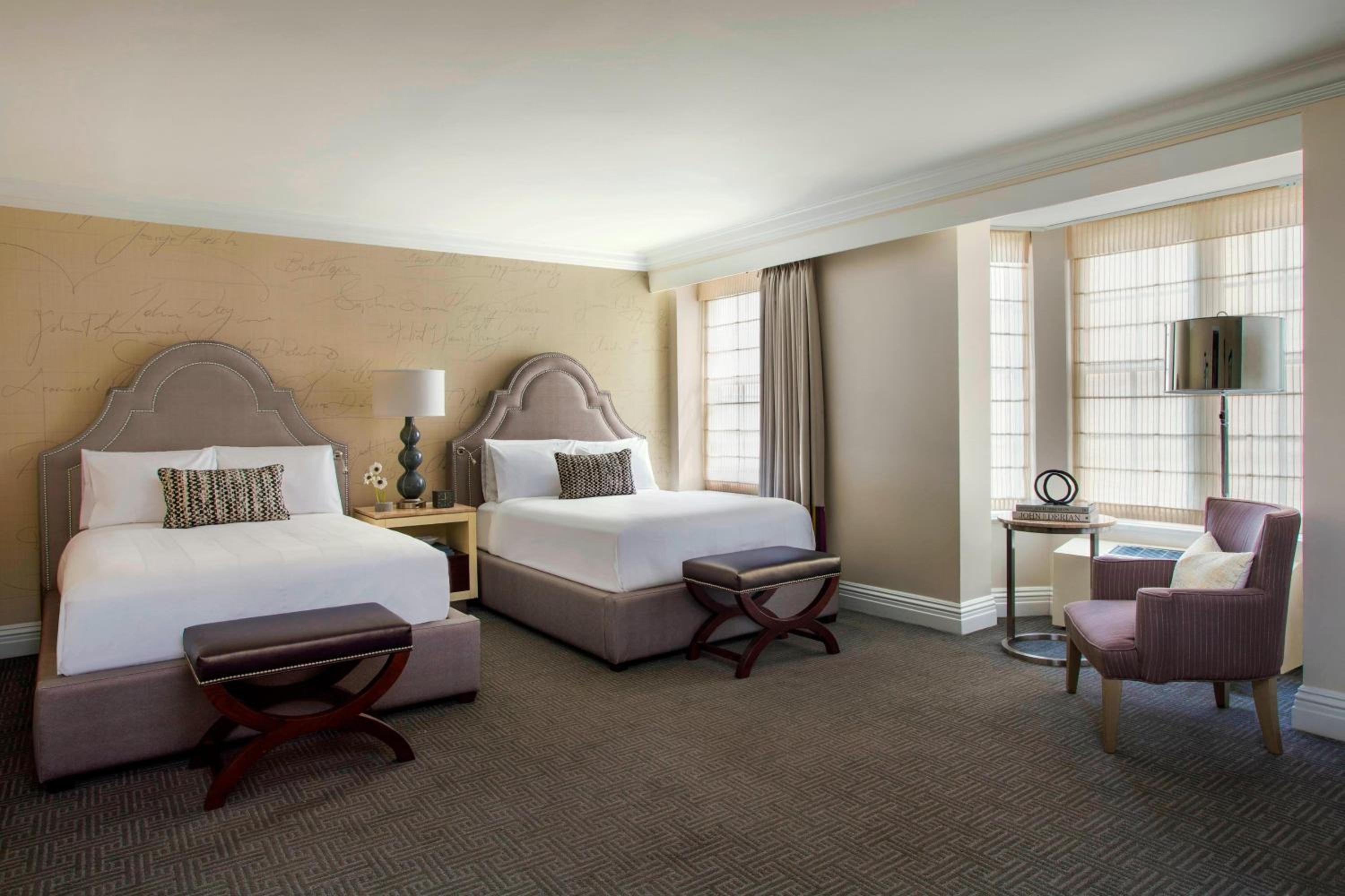 Deluxe Large Double Room with Two Double Beds - Photo 1