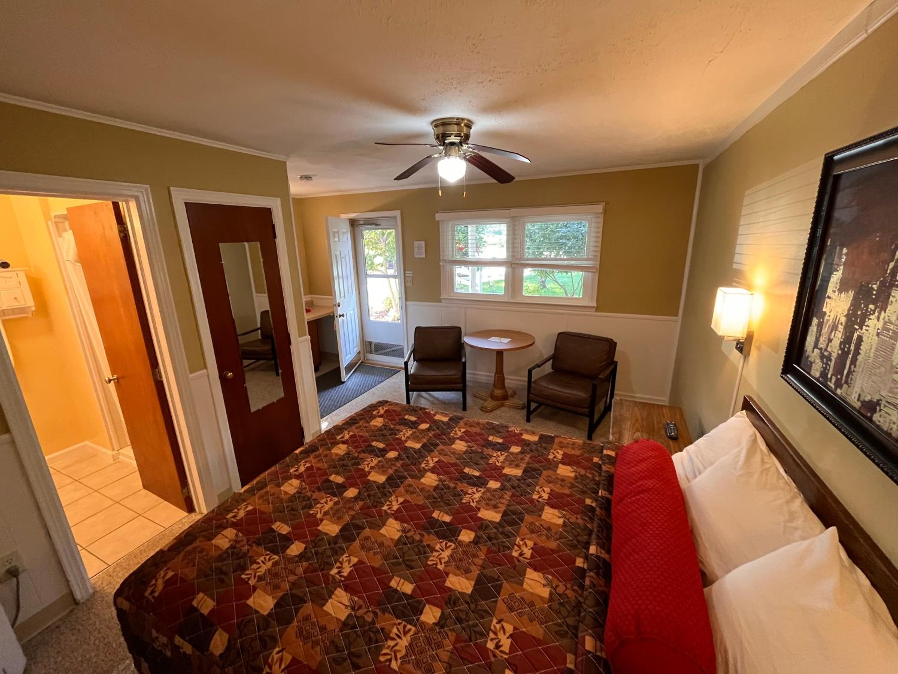 Deluxe Queen Room photo 3
