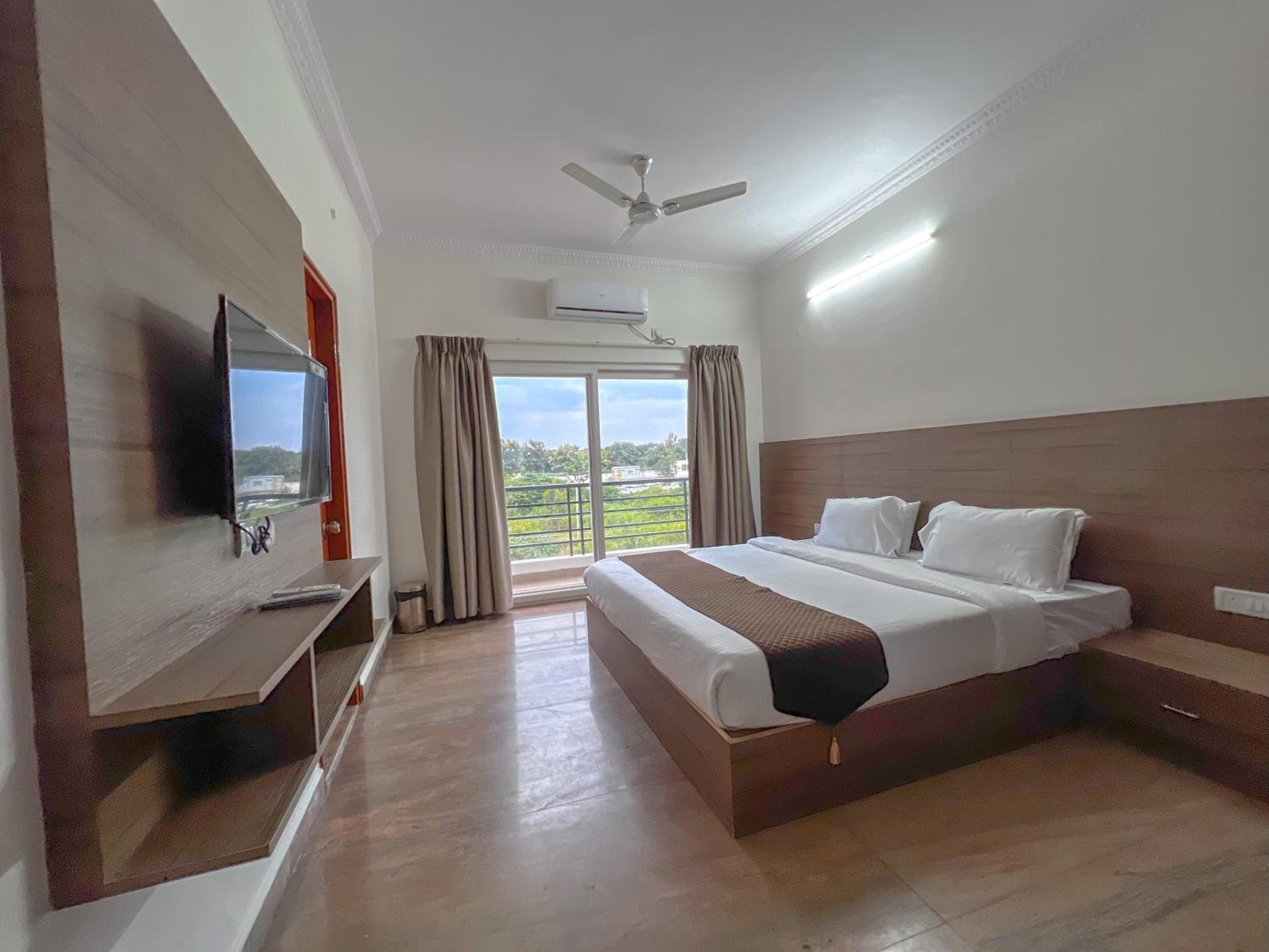 Deluxe Double Room with Balcony