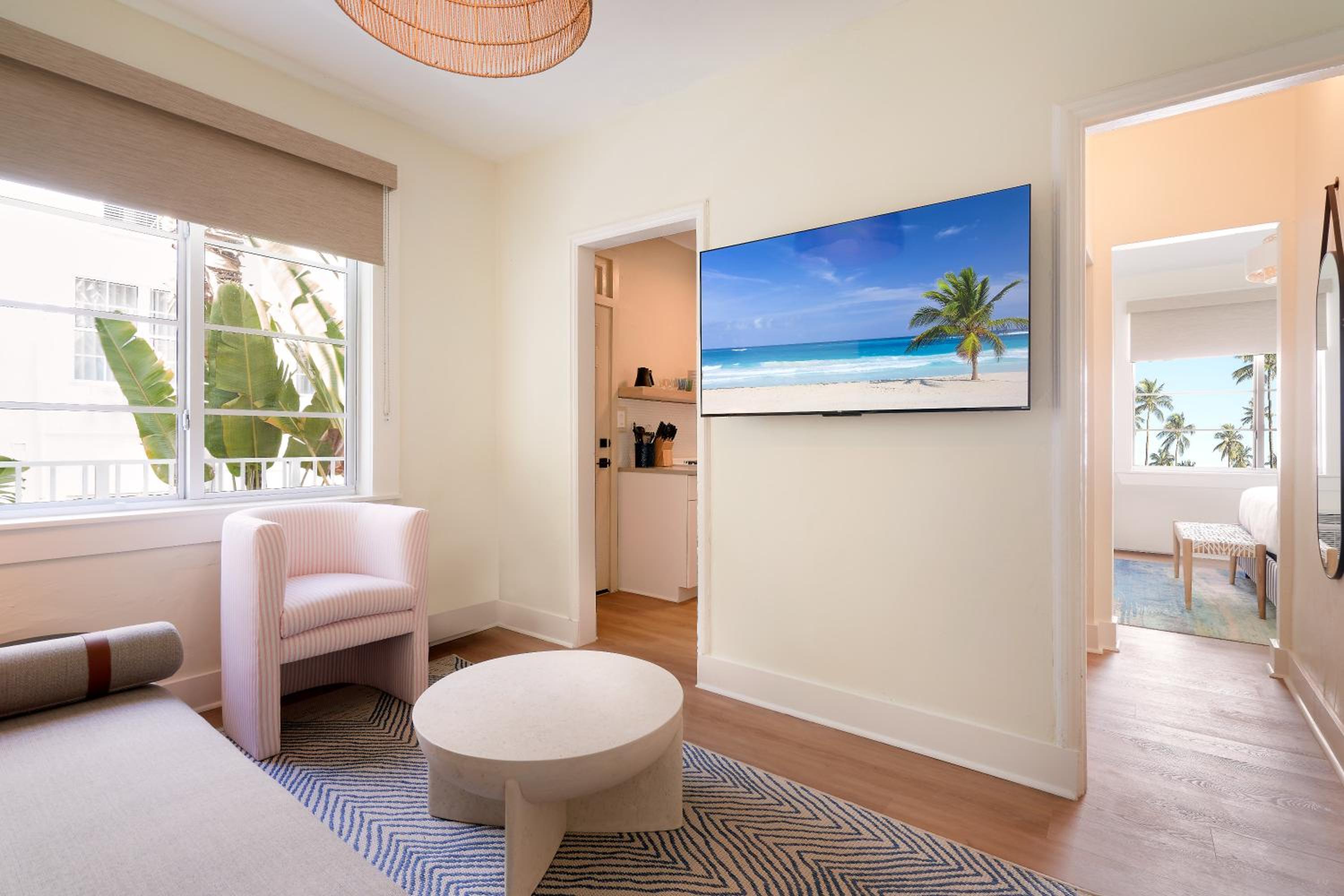 Deluxe King Suite