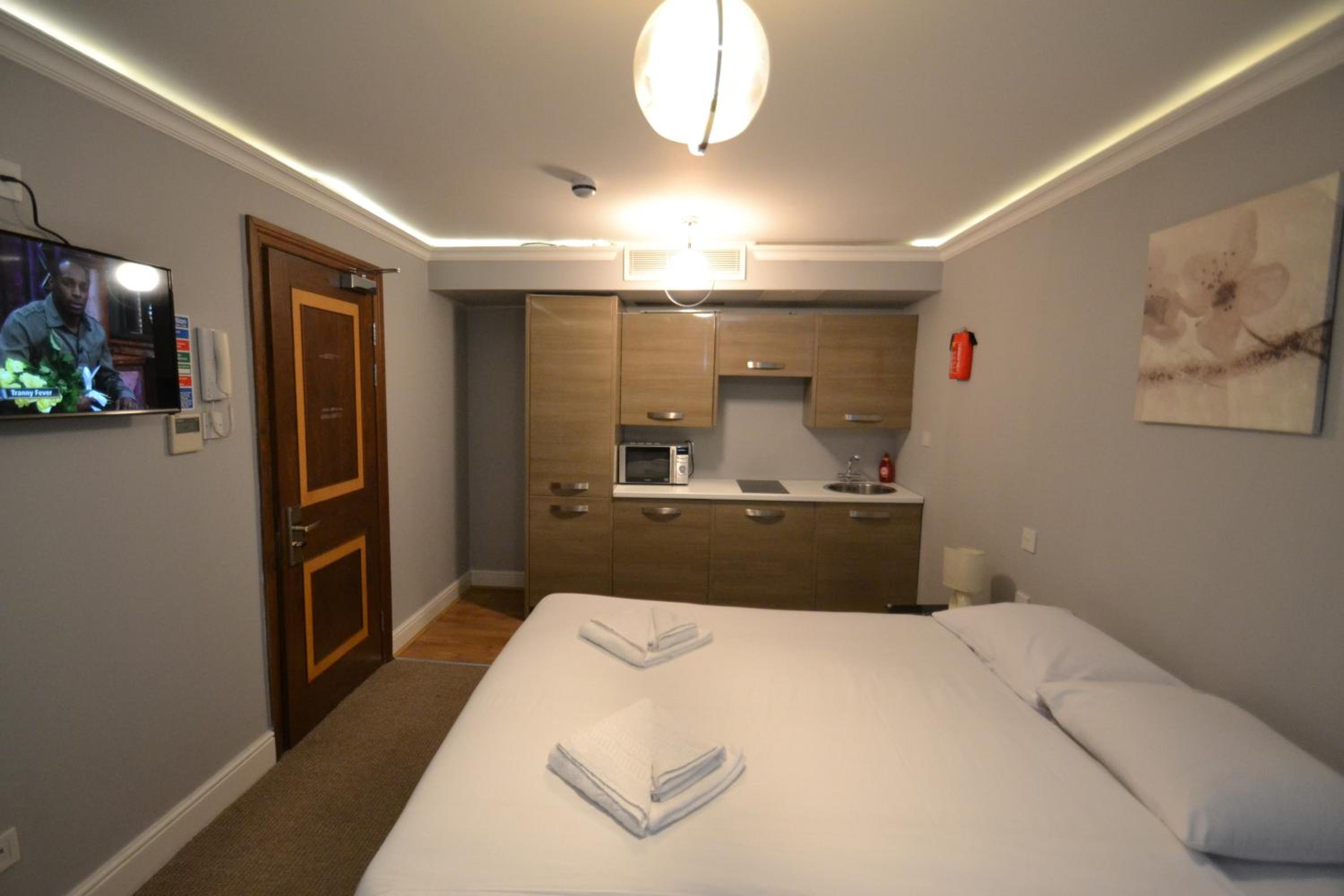 Standard Studio (2 Adults) photo 2