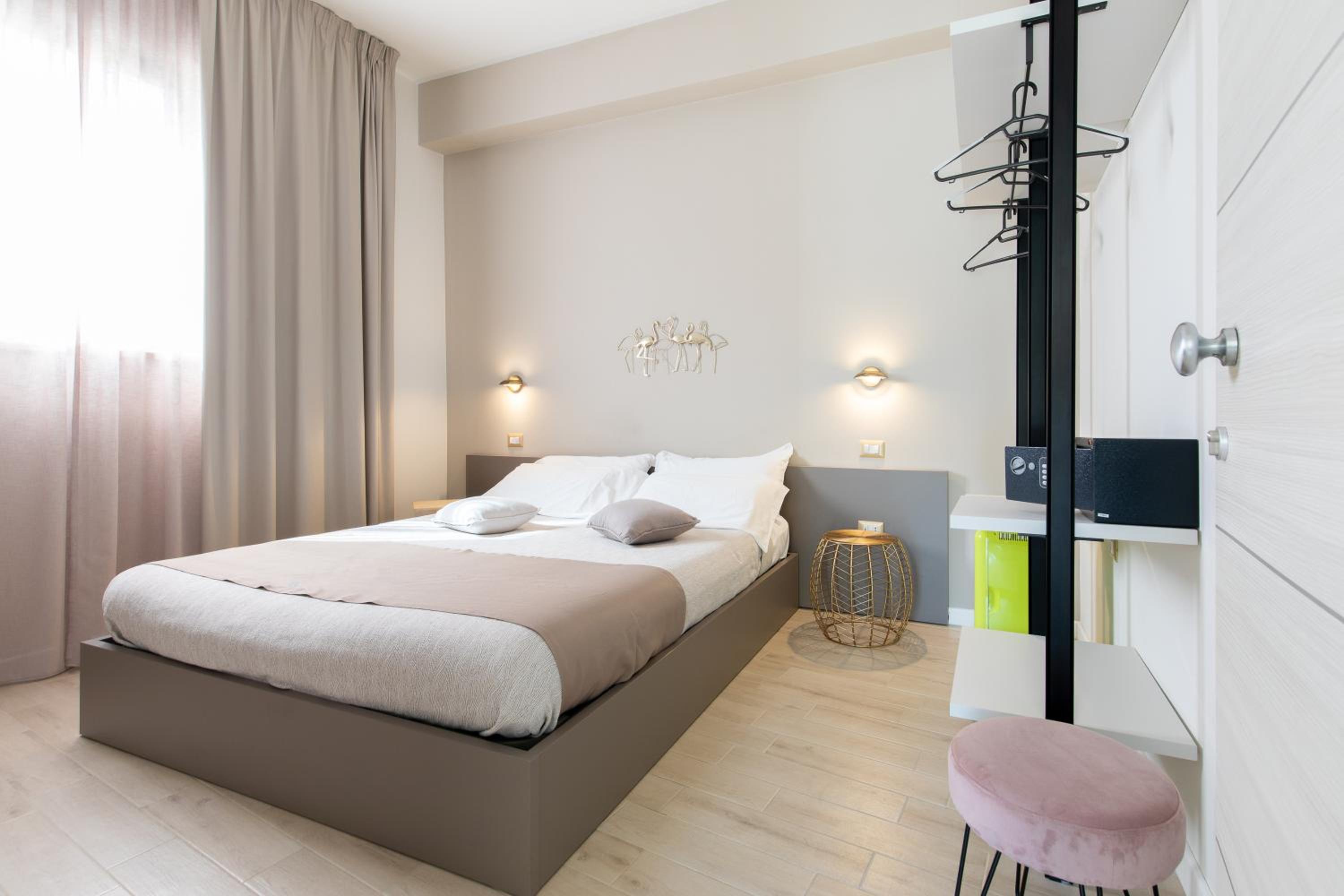 Double or Twin Room - Photo 3