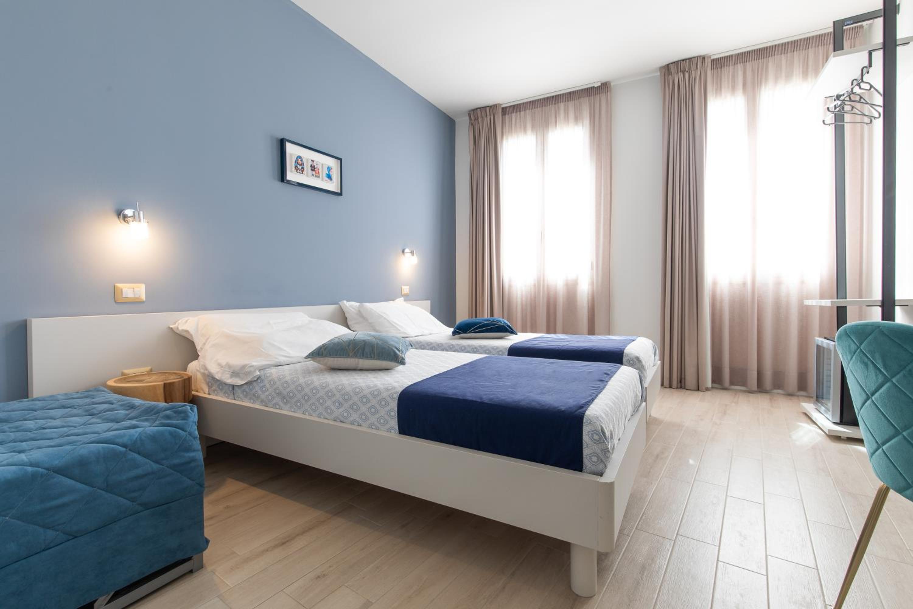 Double or Twin Room - Photo 20
