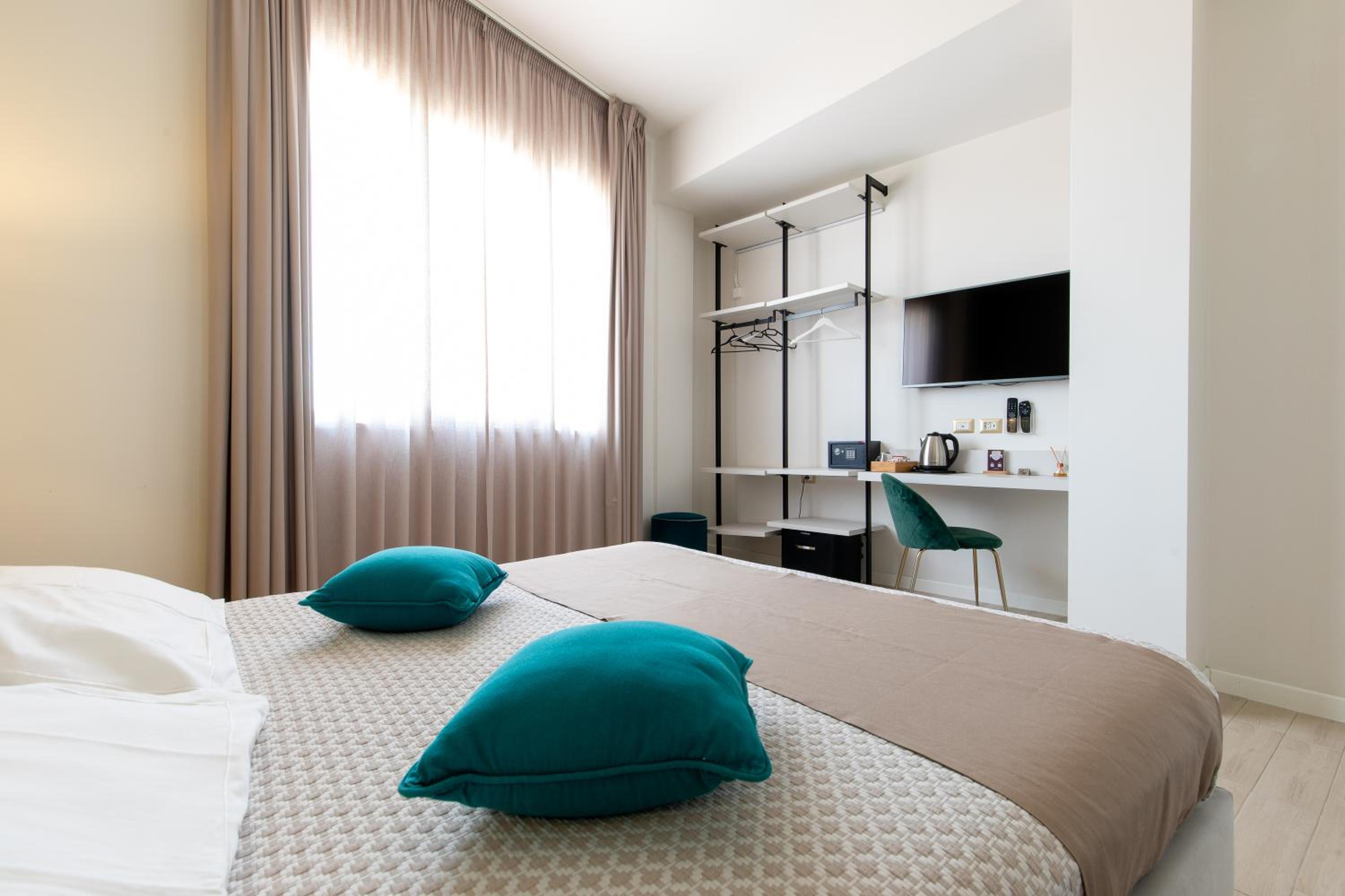 Superior Double Room - Photo 3