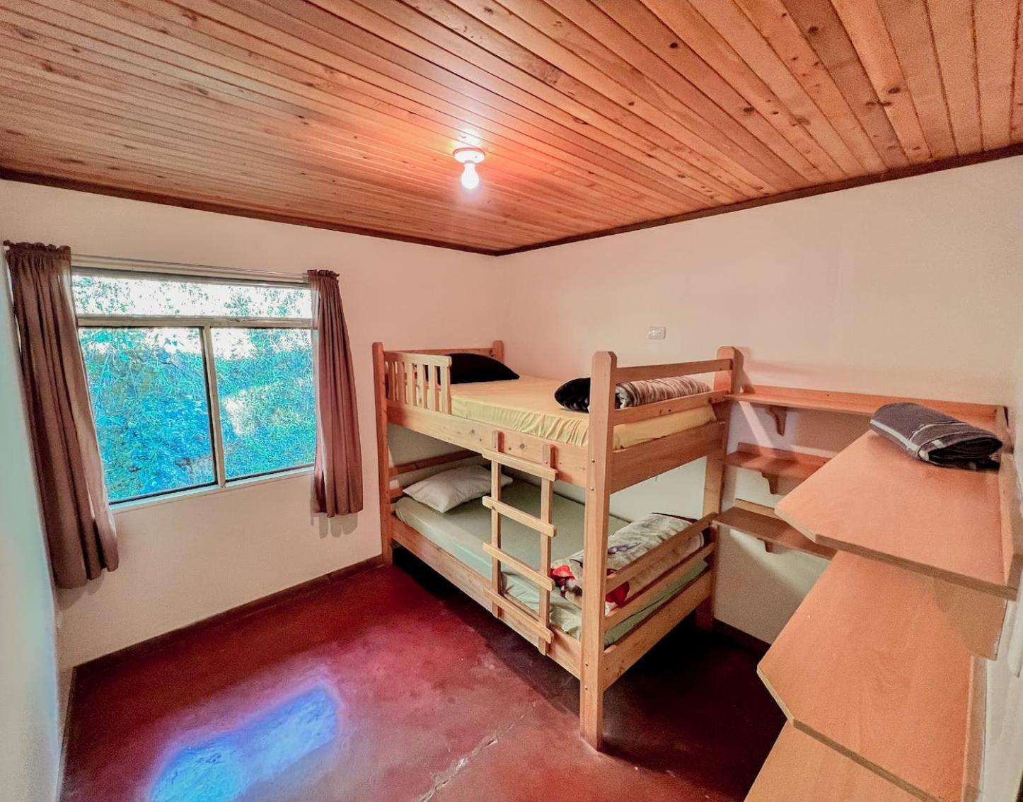 Double Room with Shared Bathroom photo 3