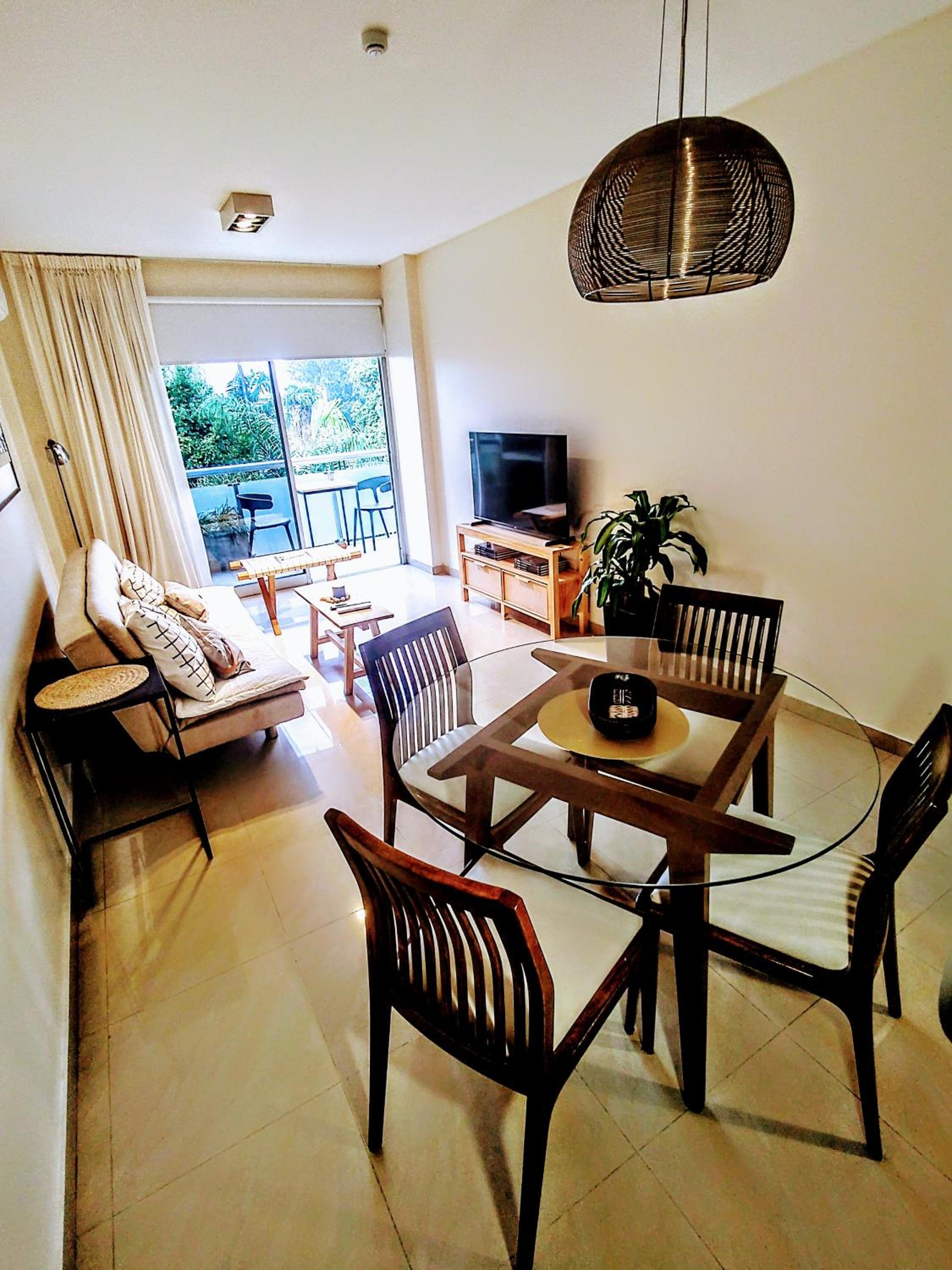 One-Bedroom Apartment photo 1
